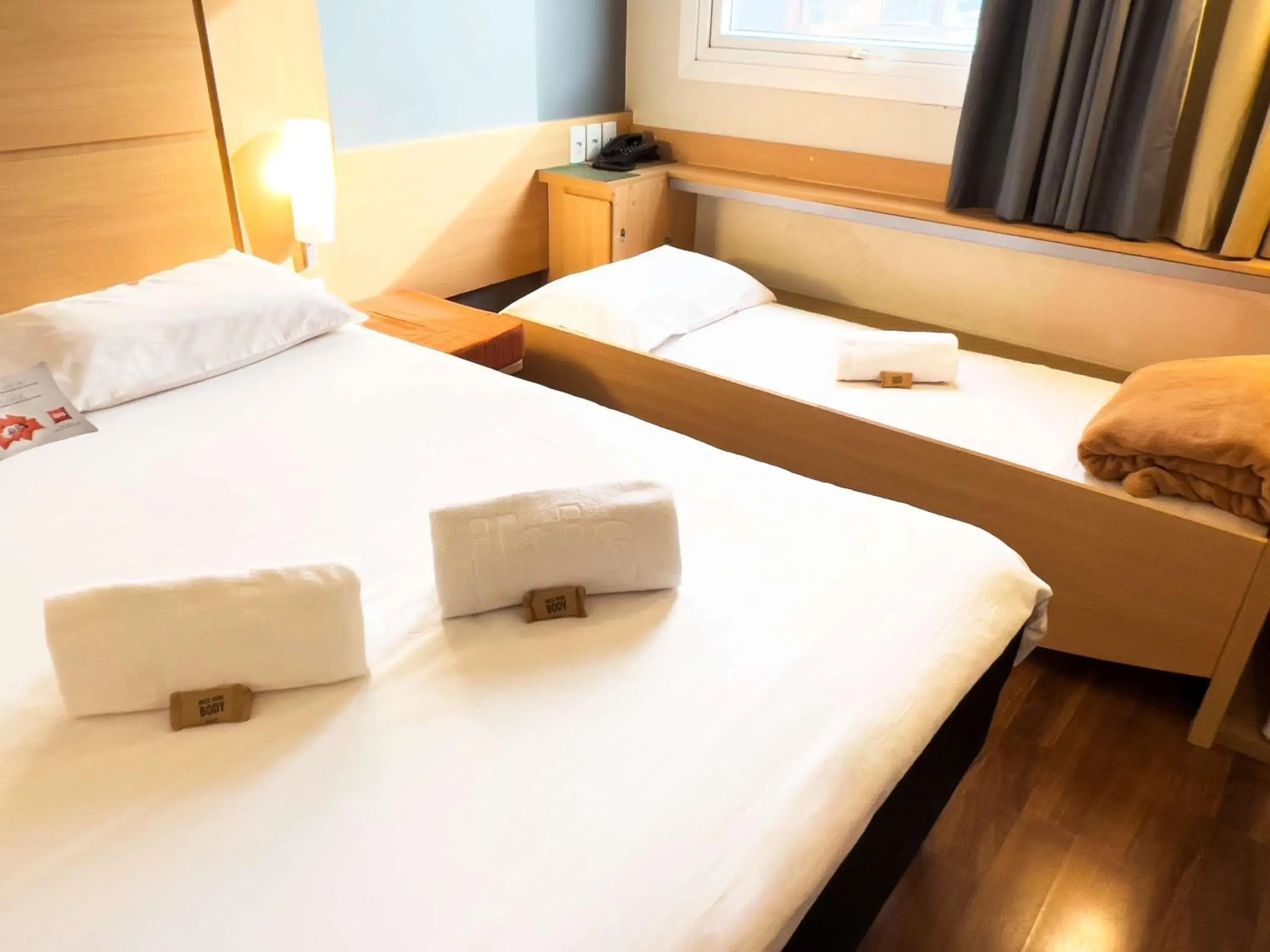 Bedroom, Bed in ibis Passo Fundo Centro Bedroom, Bed in ibis Passo Fundo Centro