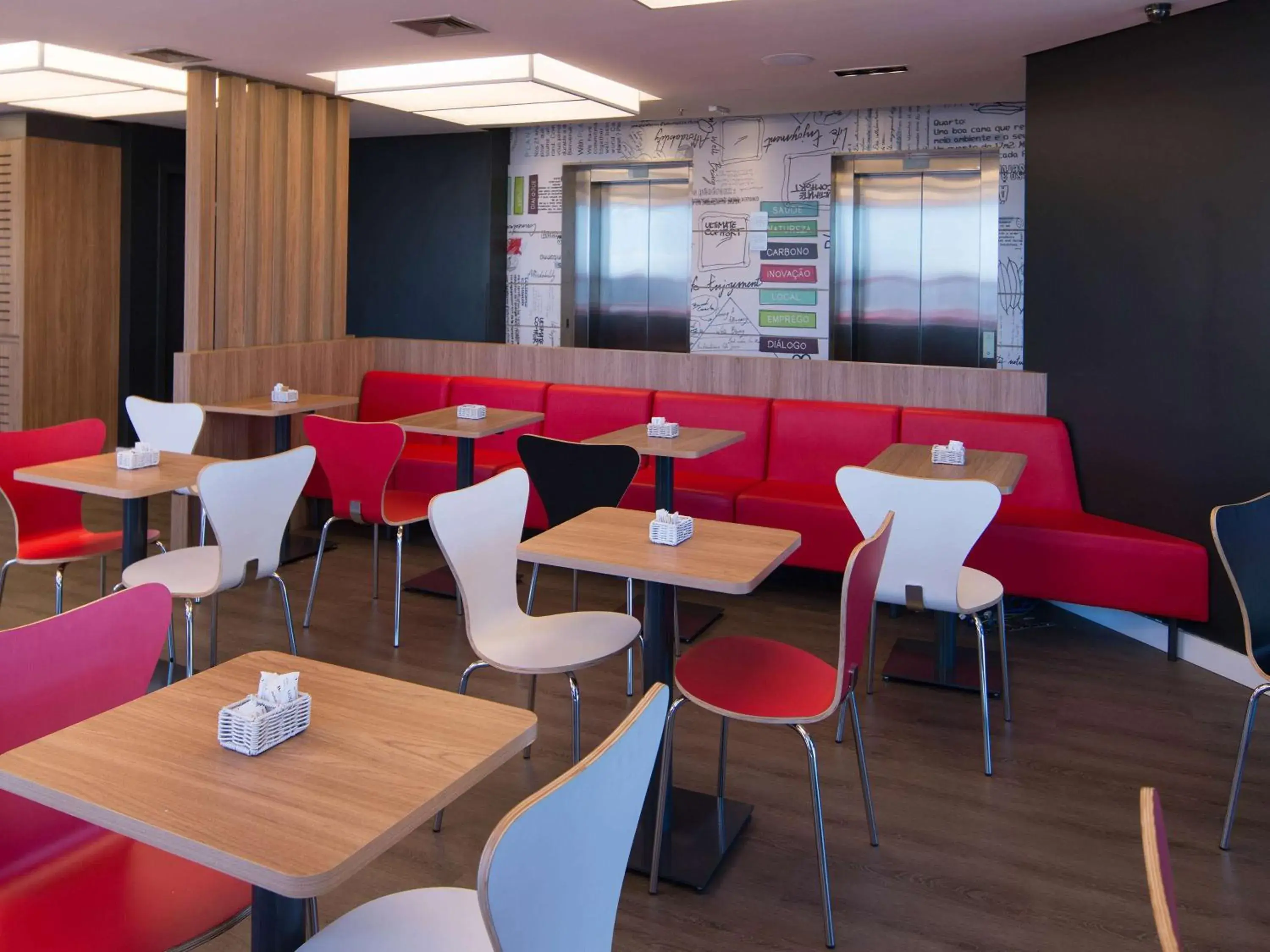 Restaurant/places to eat in ibis Passo Fundo Centro Restaurant/places to eat in ibis Passo Fundo Centro