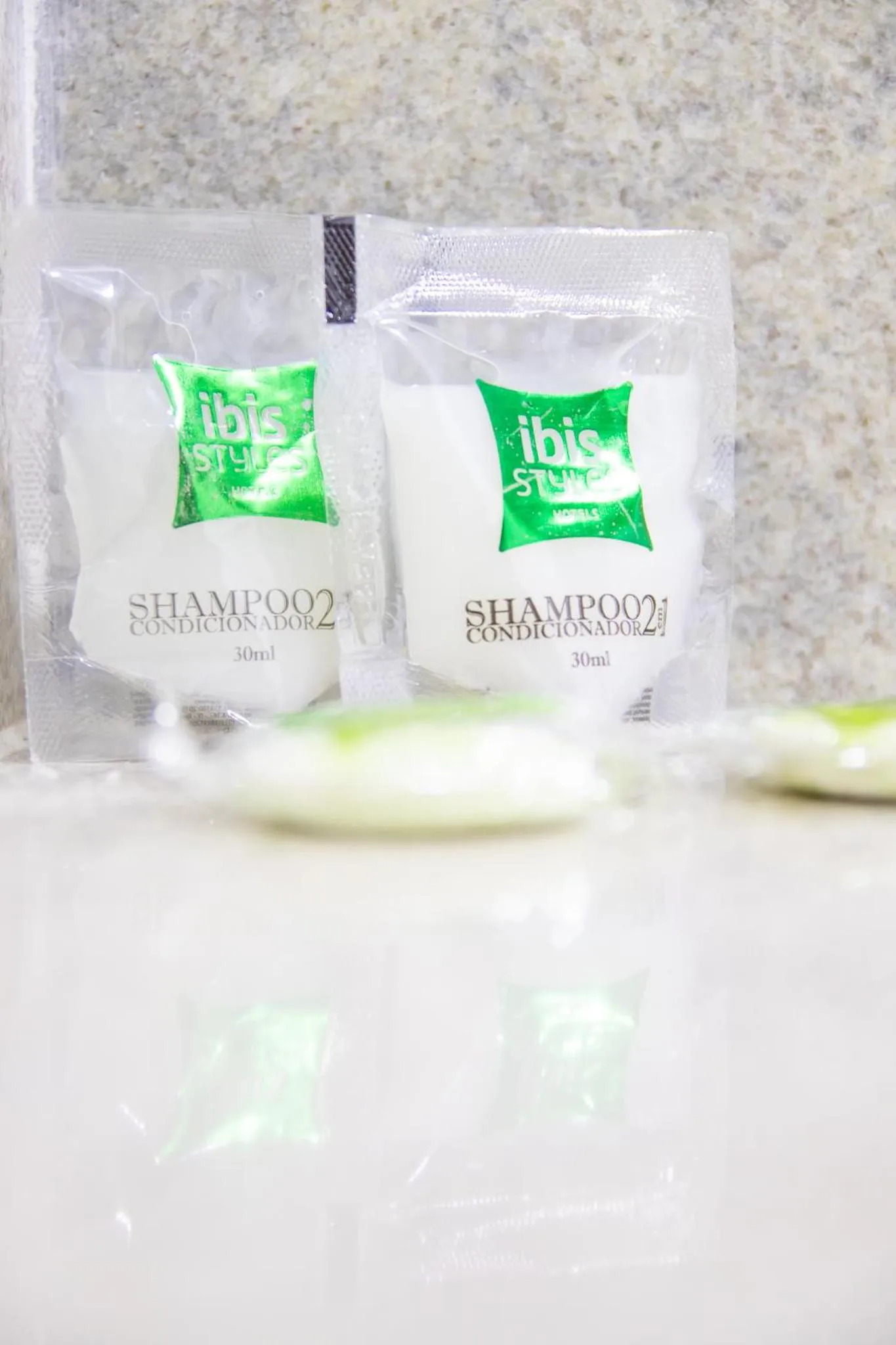 Bathroom in ibis Styles Três Rios