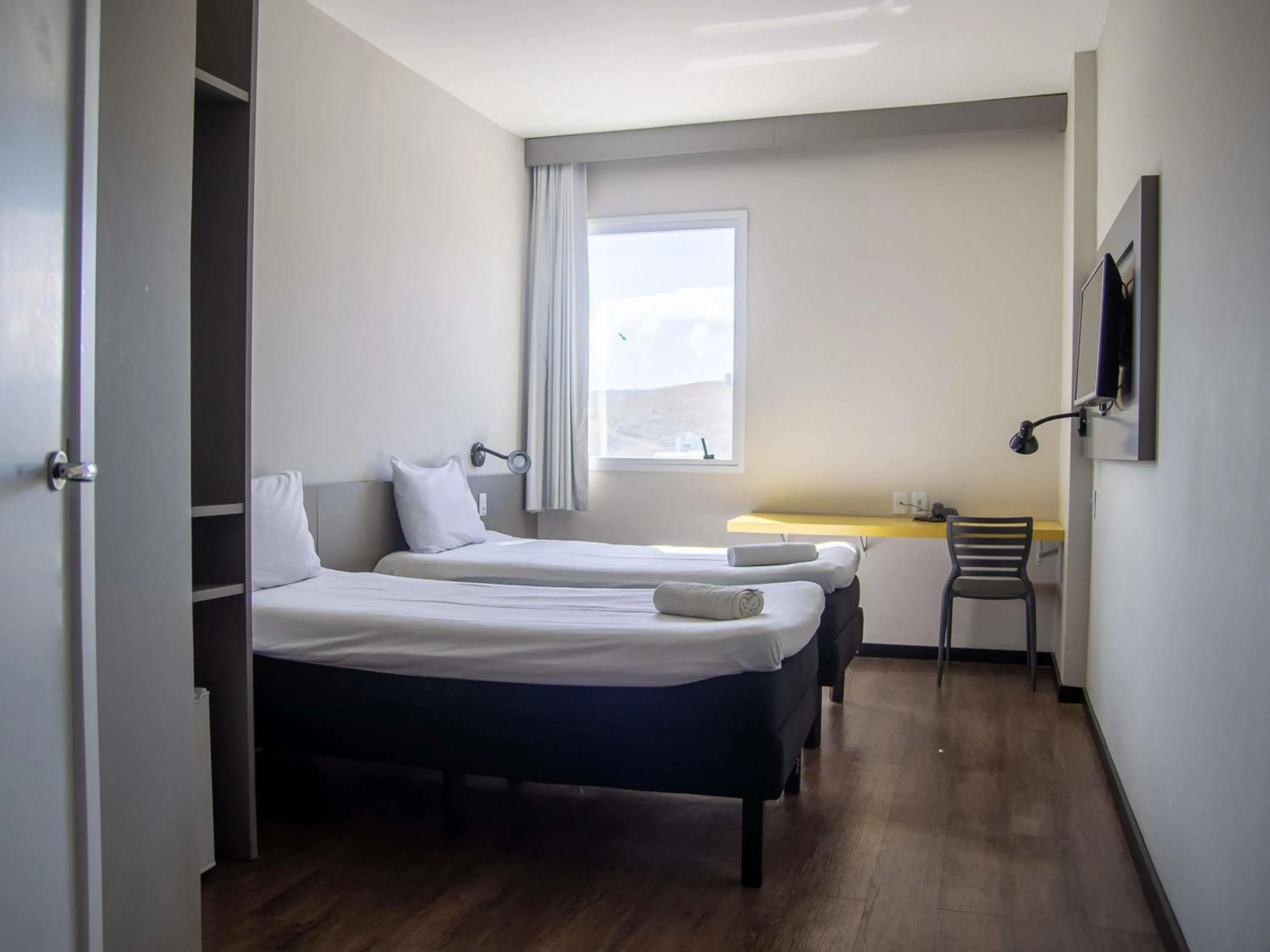 Bedroom, Bed in ibis Styles Três Rios