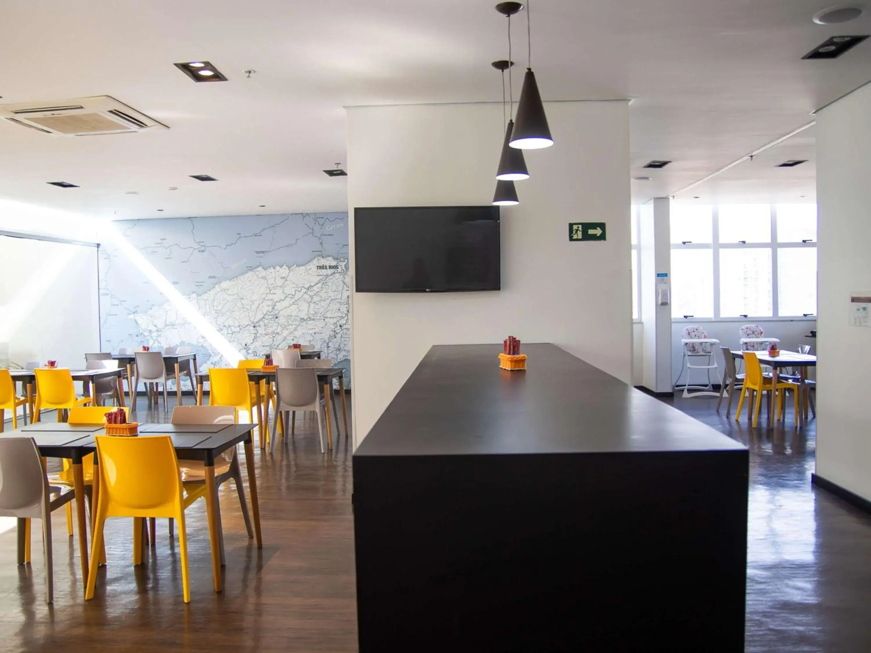 Restaurant/places to eat in ibis Styles Três Rios Restaurant/places to eat in ibis Styles Três Rios