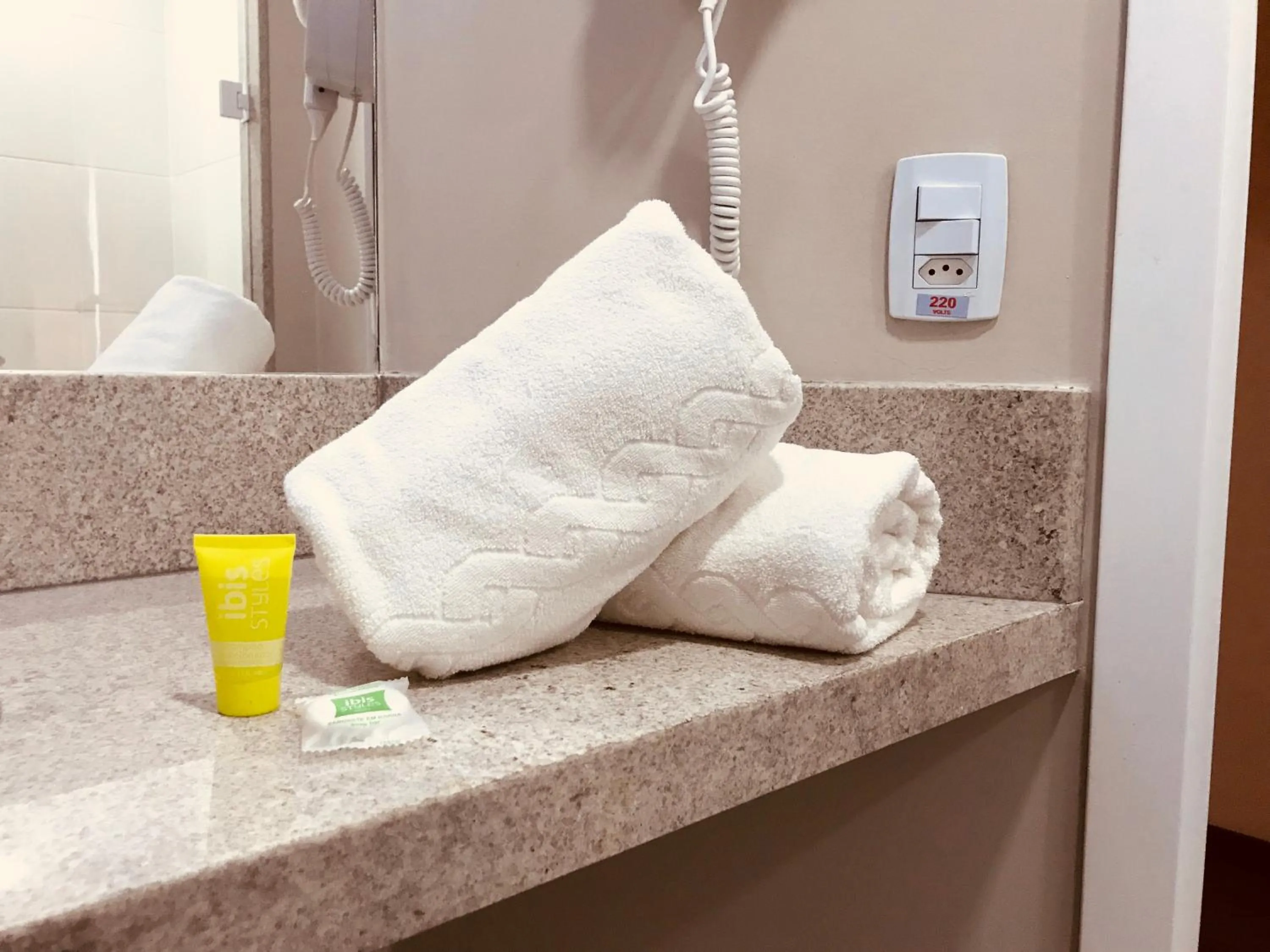 towels in ibis Styles Três Rios