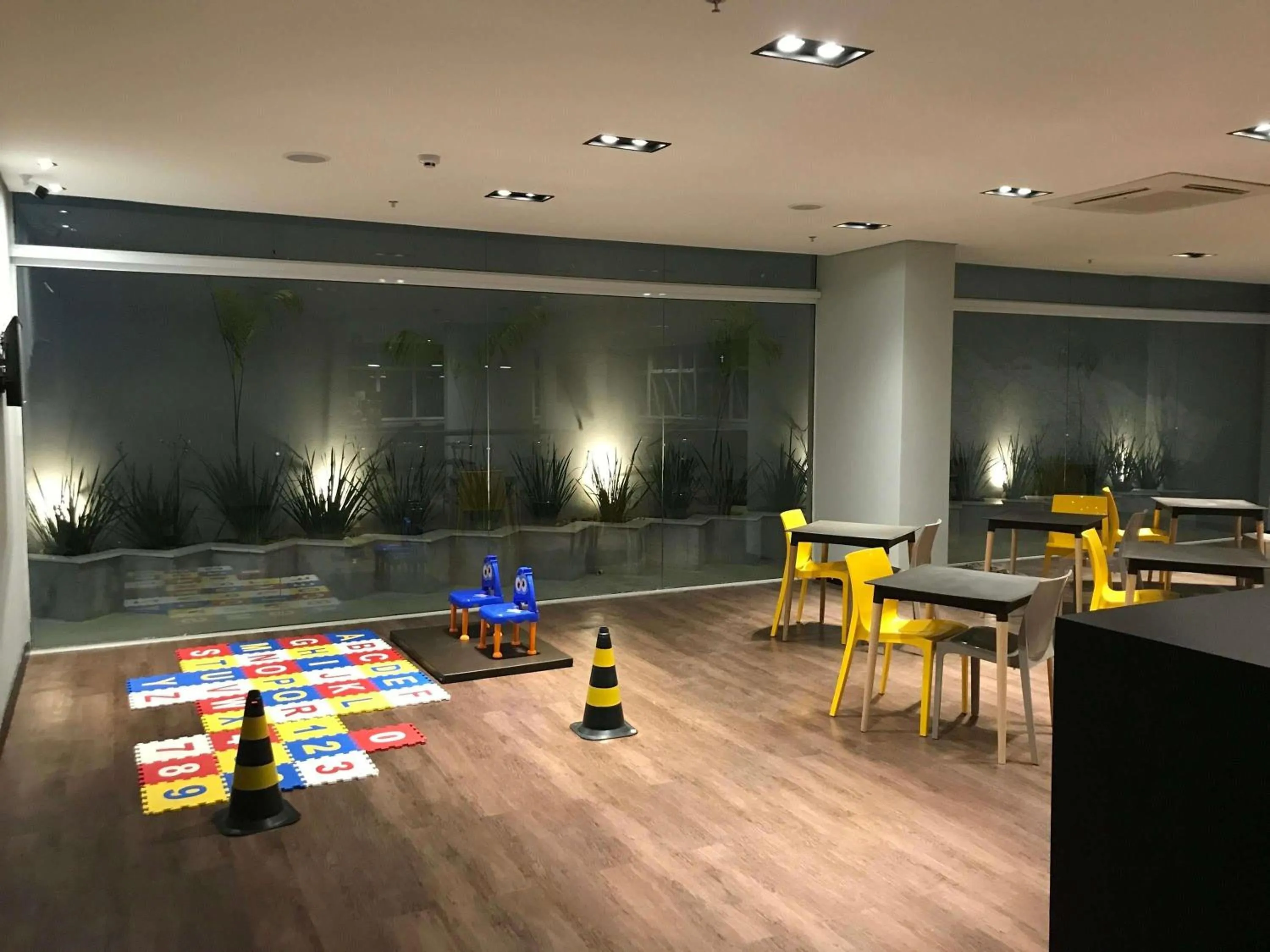 Restaurant/places to eat in ibis Styles Três Rios