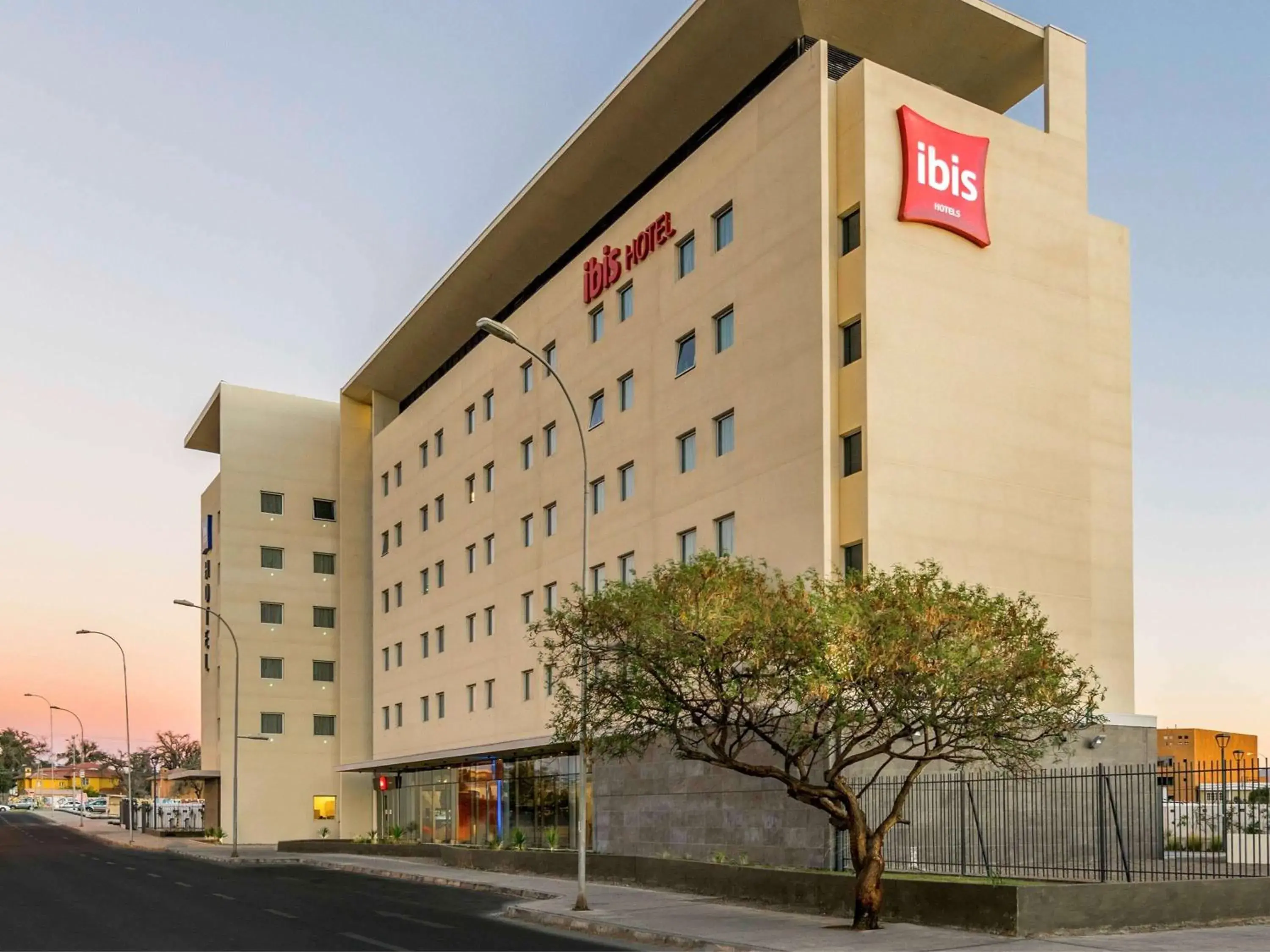 Property building in ibis Calama Property building in ibis Calama