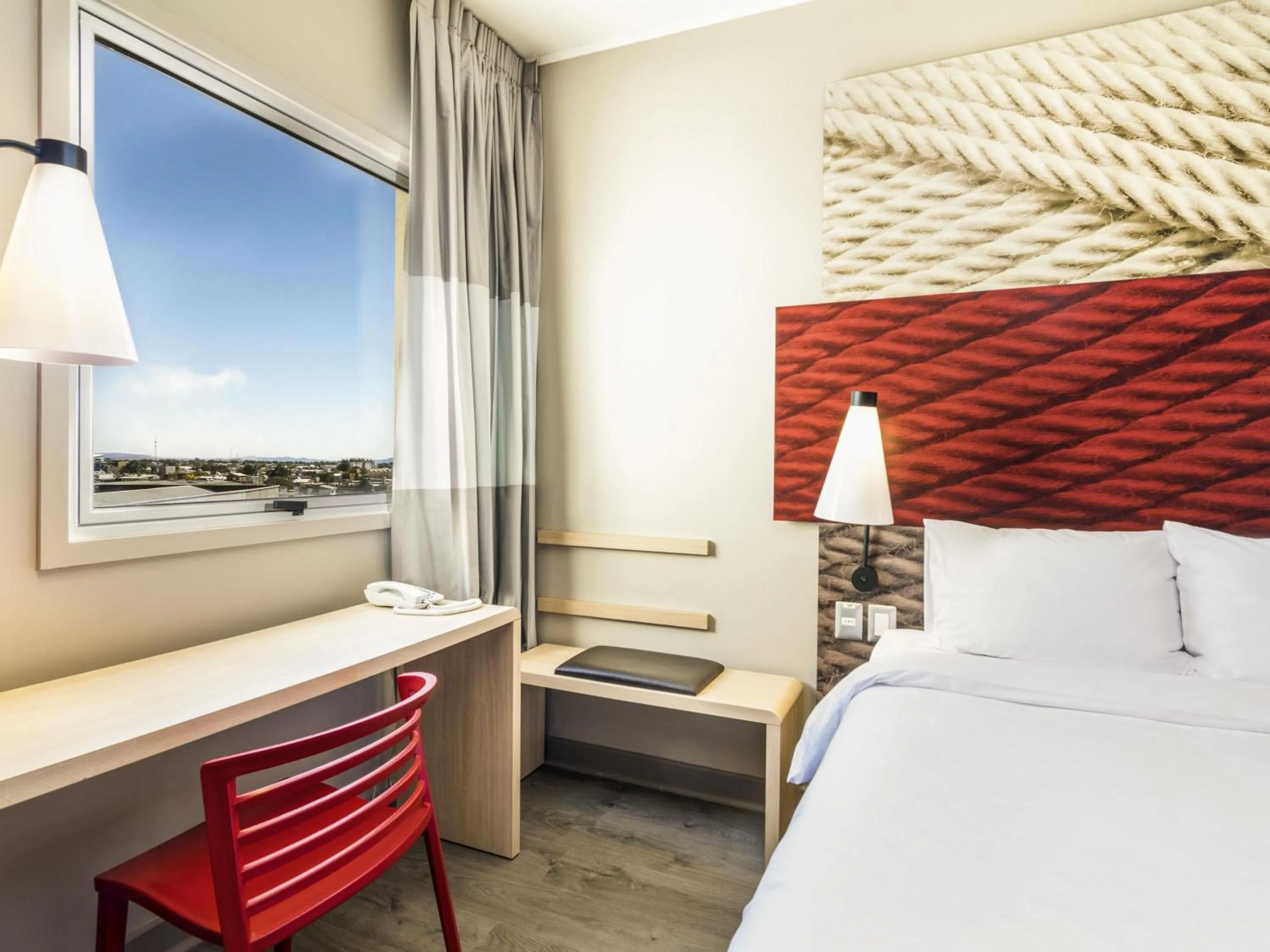 Bedroom, Bed in ibis Calama