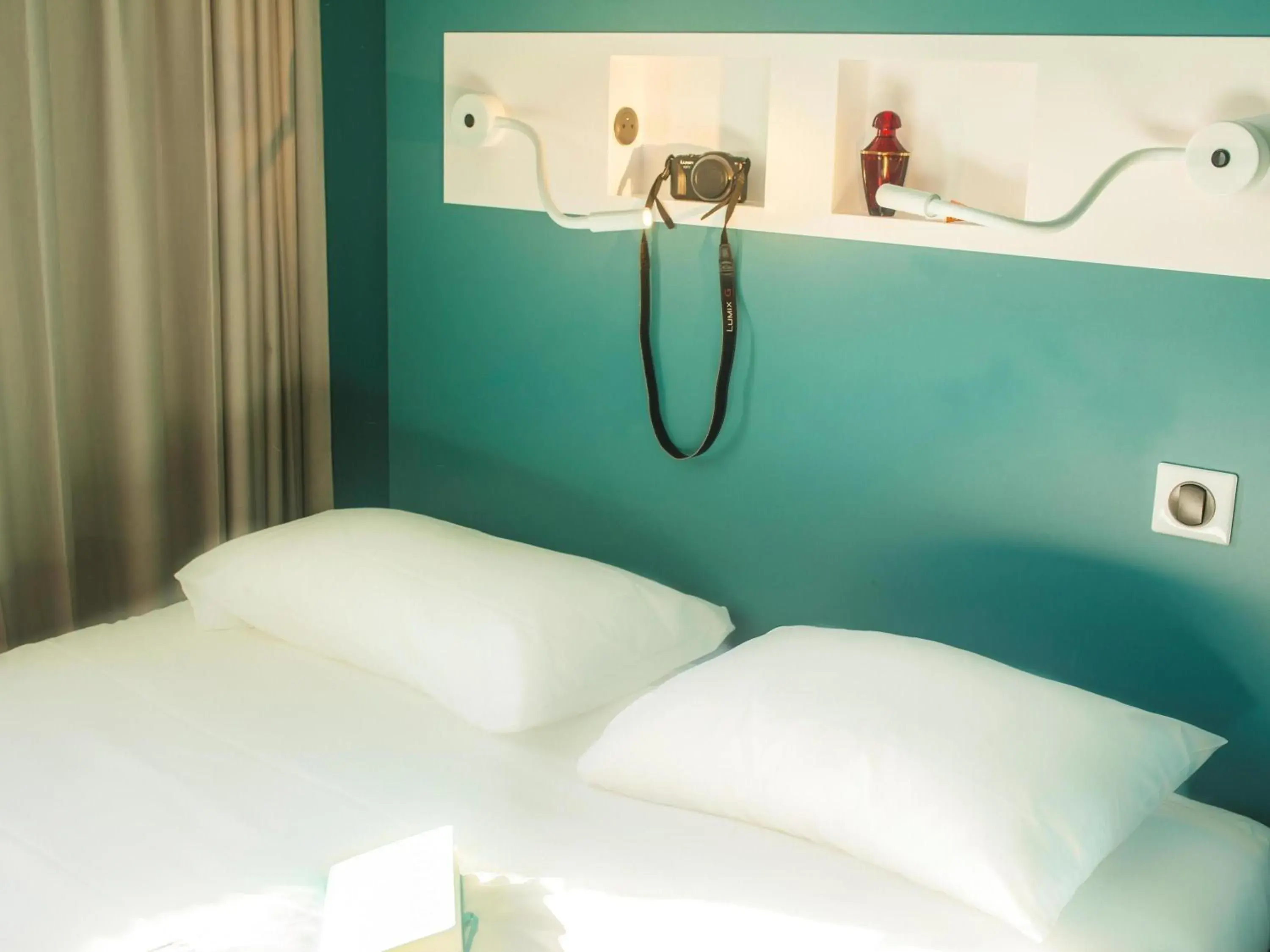 Property building, Bed in ibis budget Bordeaux Est Lormont Property building, Bed in ibis budget Bordeaux Est Lormont