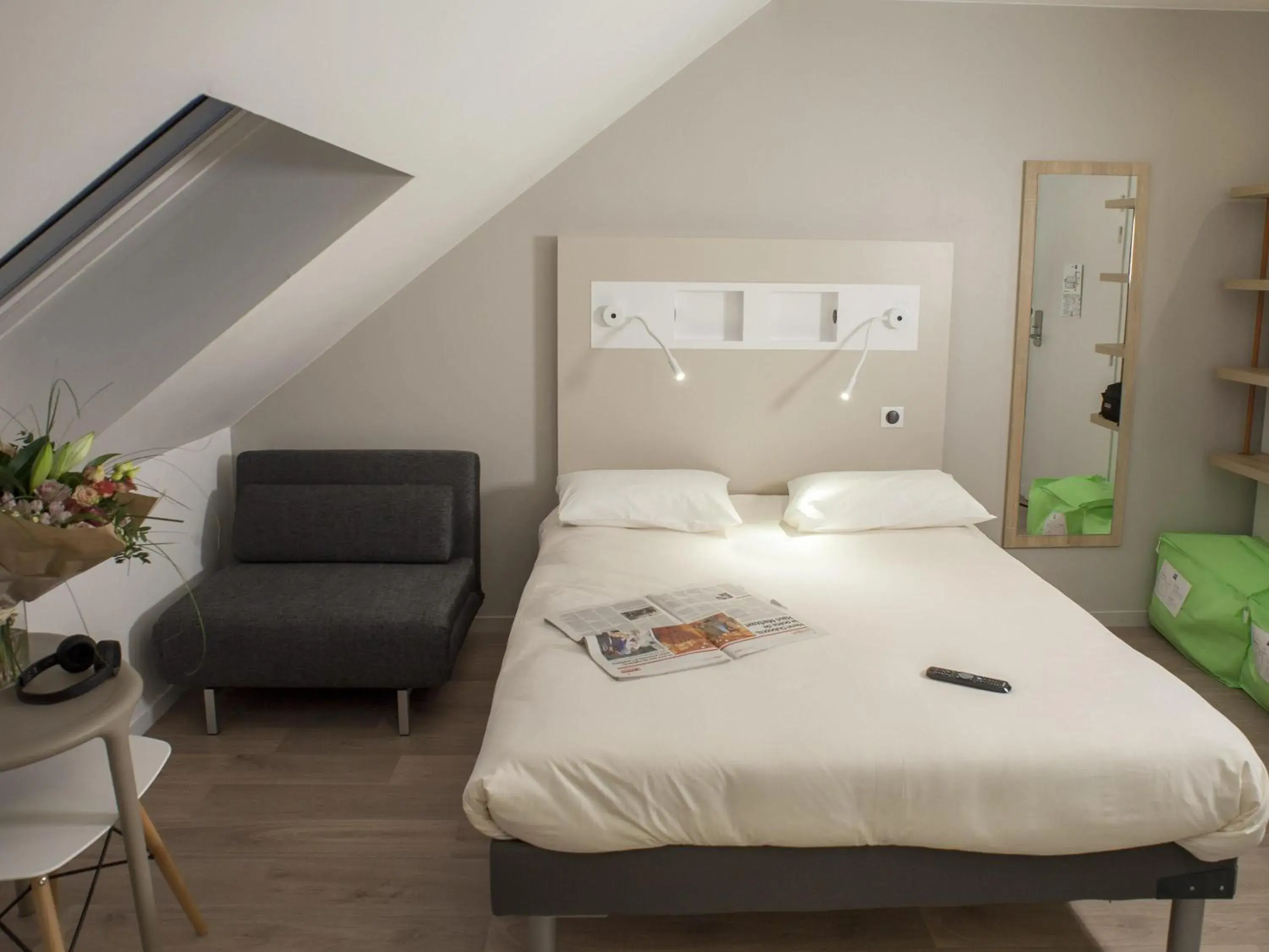 Bedroom, Bed in ibis budget Bordeaux Est Lormont Bedroom, Bed in ibis budget Bordeaux Est Lormont