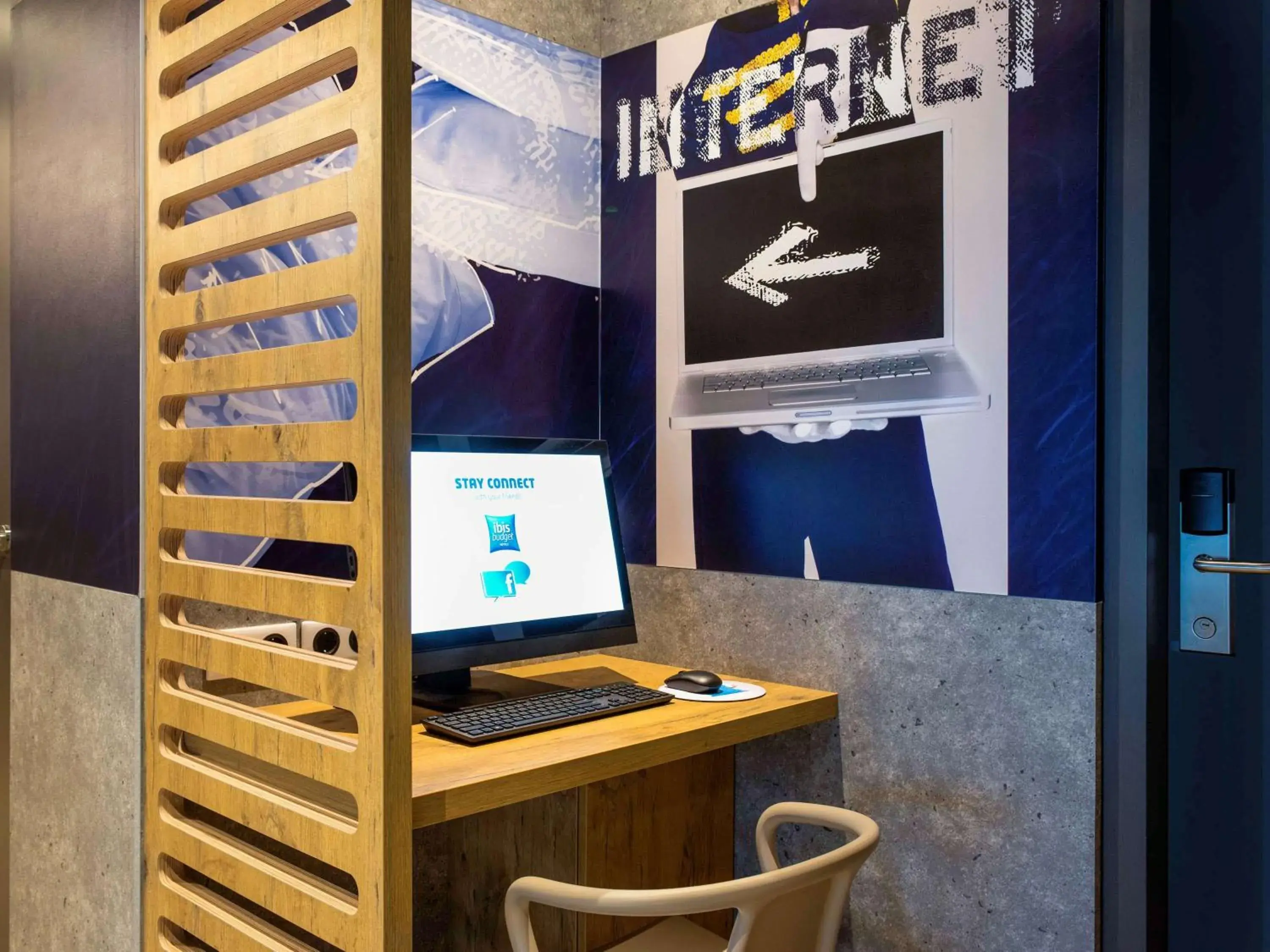 Property building in ibis budget Rotterdam The Hague Airport Property building in ibis budget Rotterdam The Hague Airport