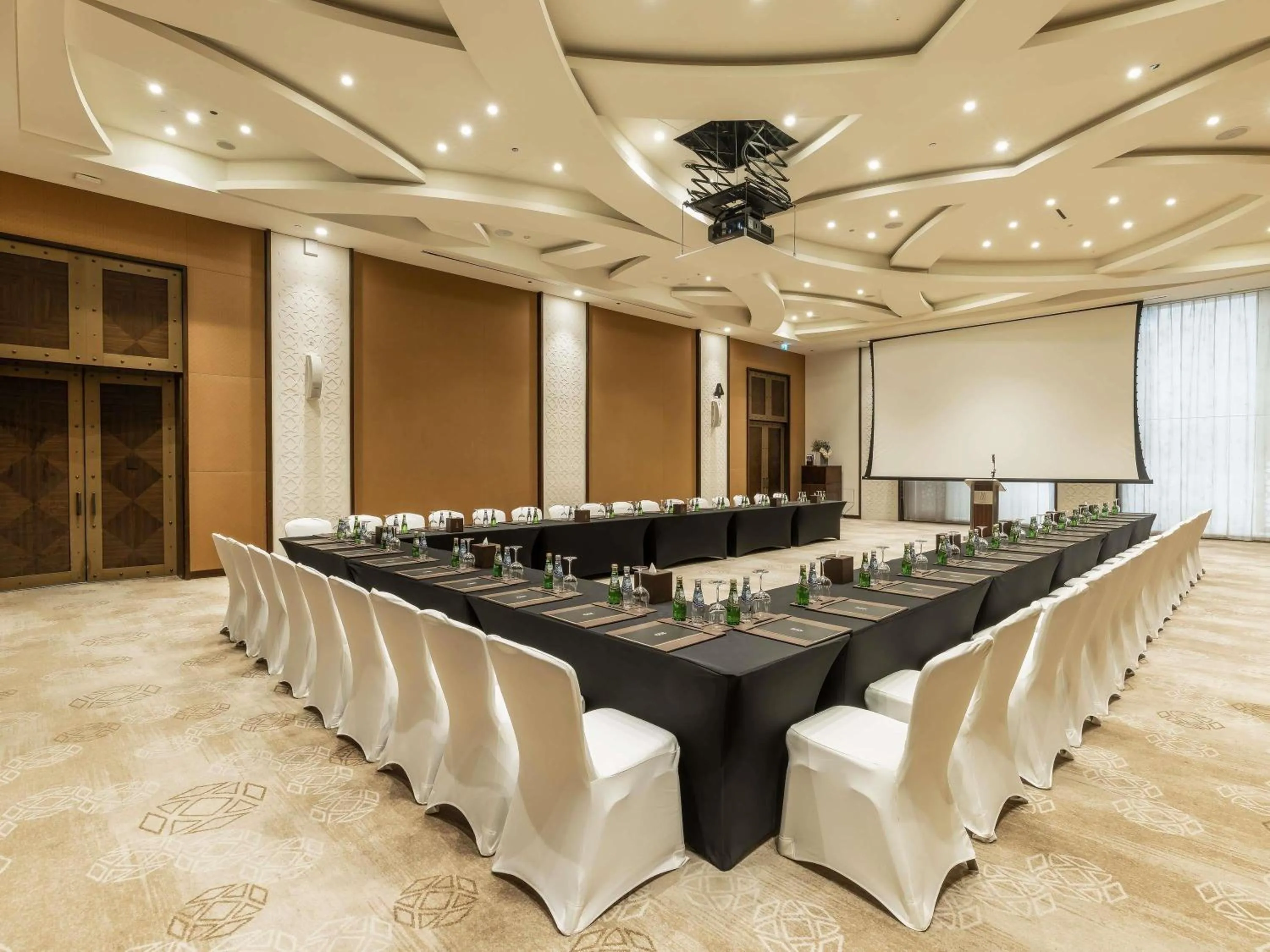 Meeting/conference room in Alwadi Hotel Doha - MGallery Collection