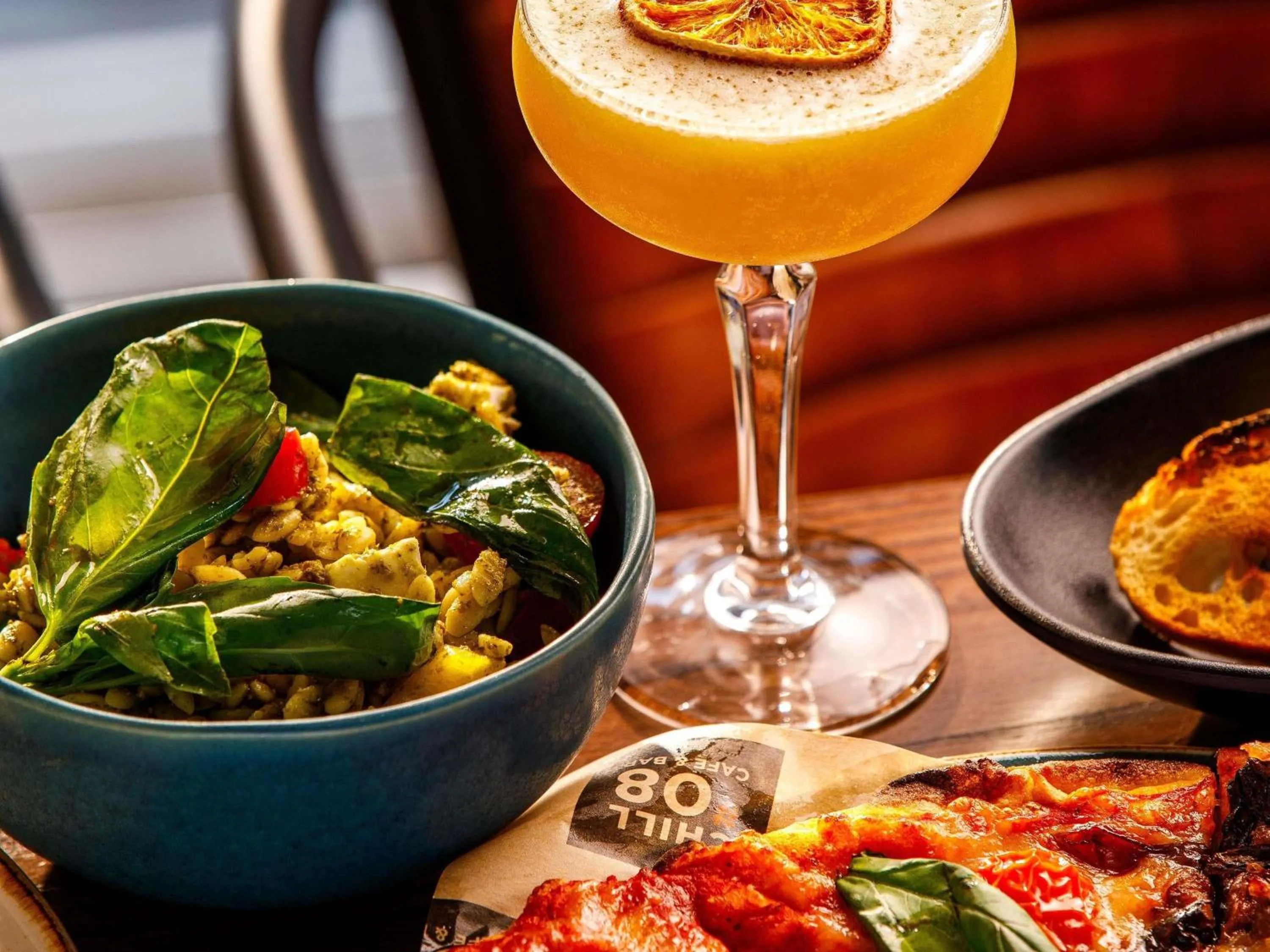 Lounge or bar in ibis London Canning Town