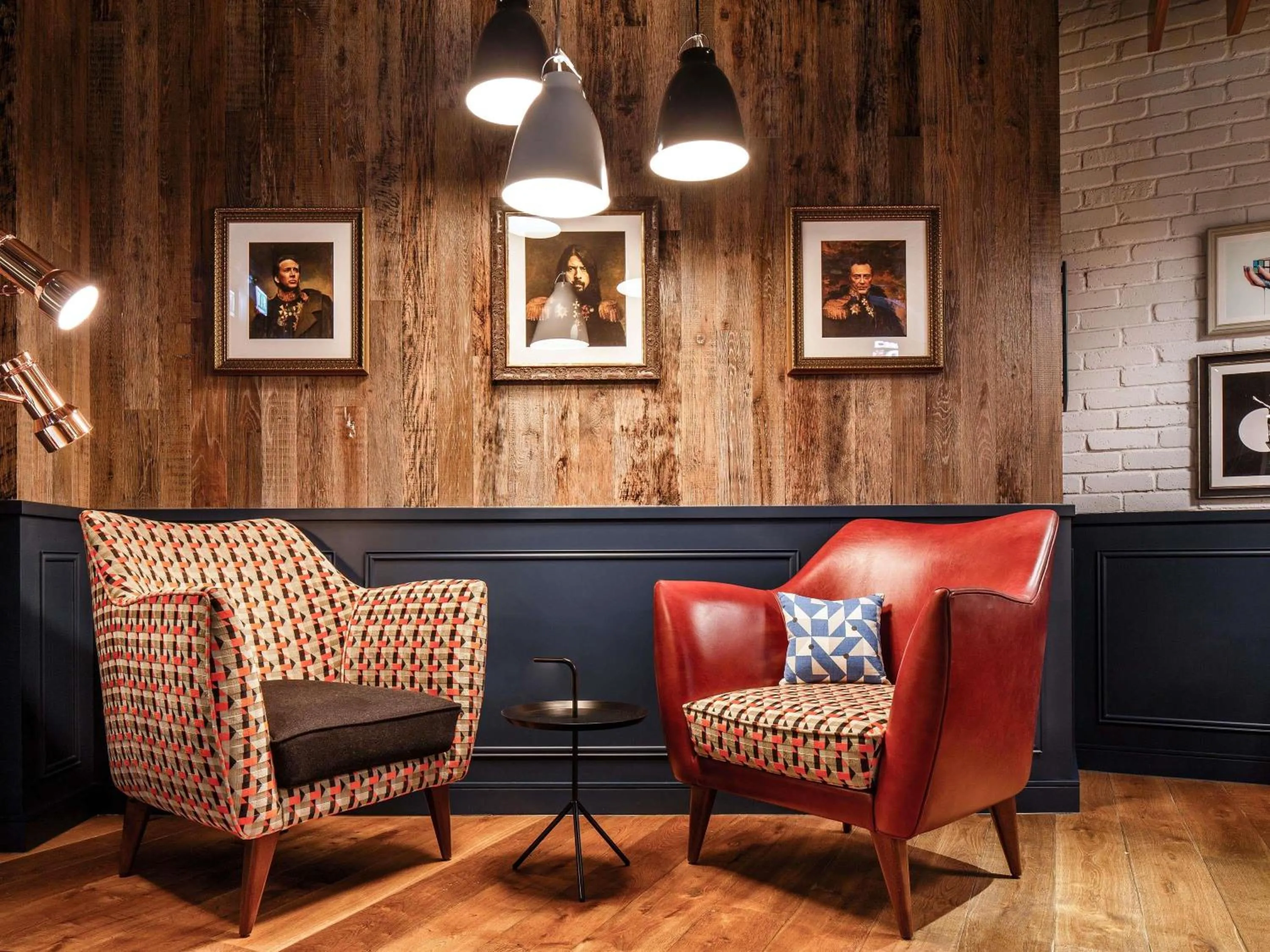 Restaurant/places to eat in ibis London Canning Town