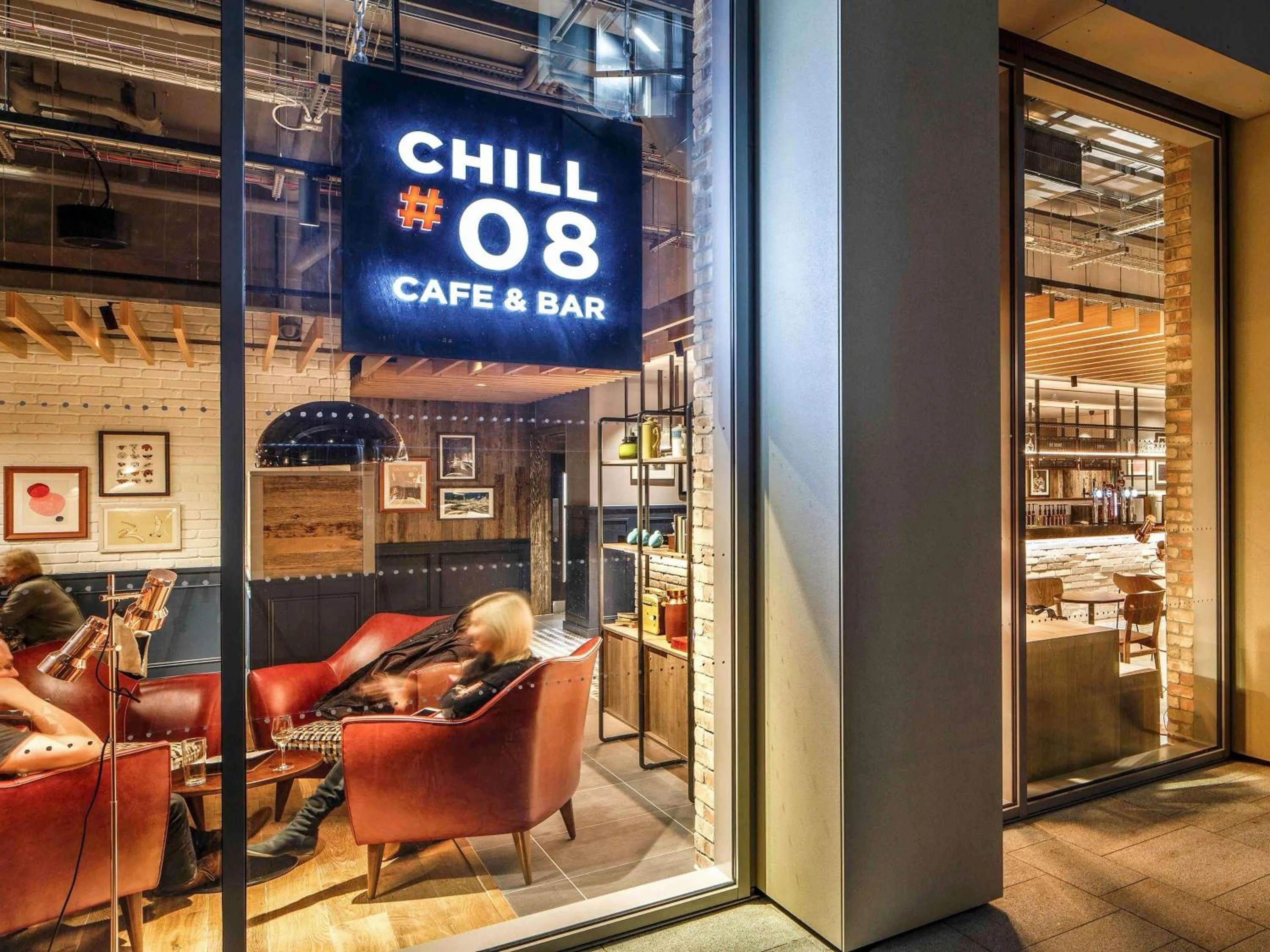 Restaurant/places to eat in ibis London Canning Town