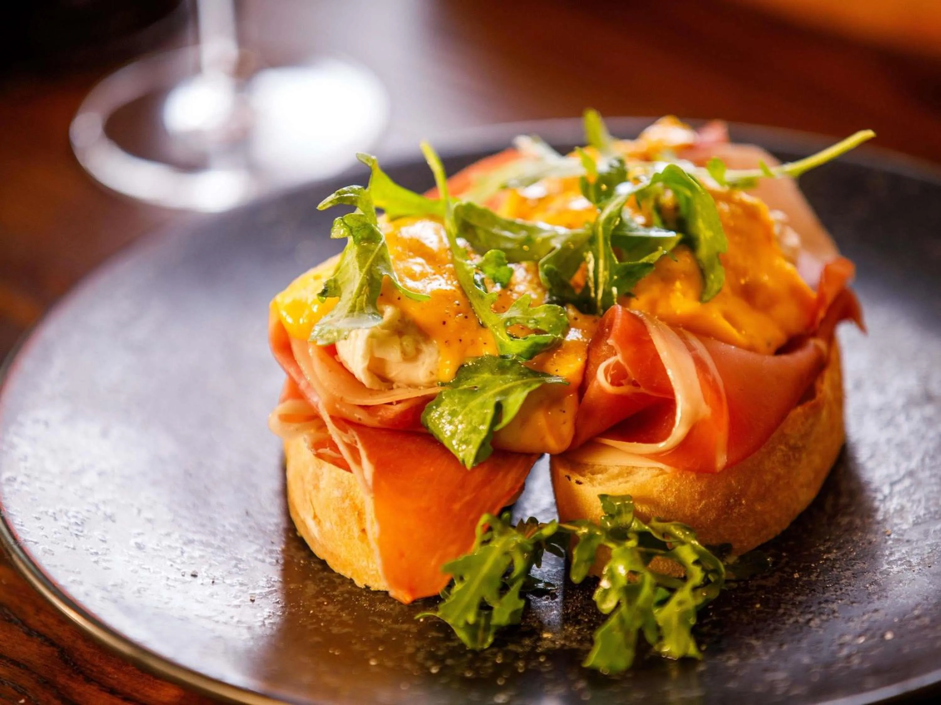 Restaurant/places to eat in ibis London Canning Town