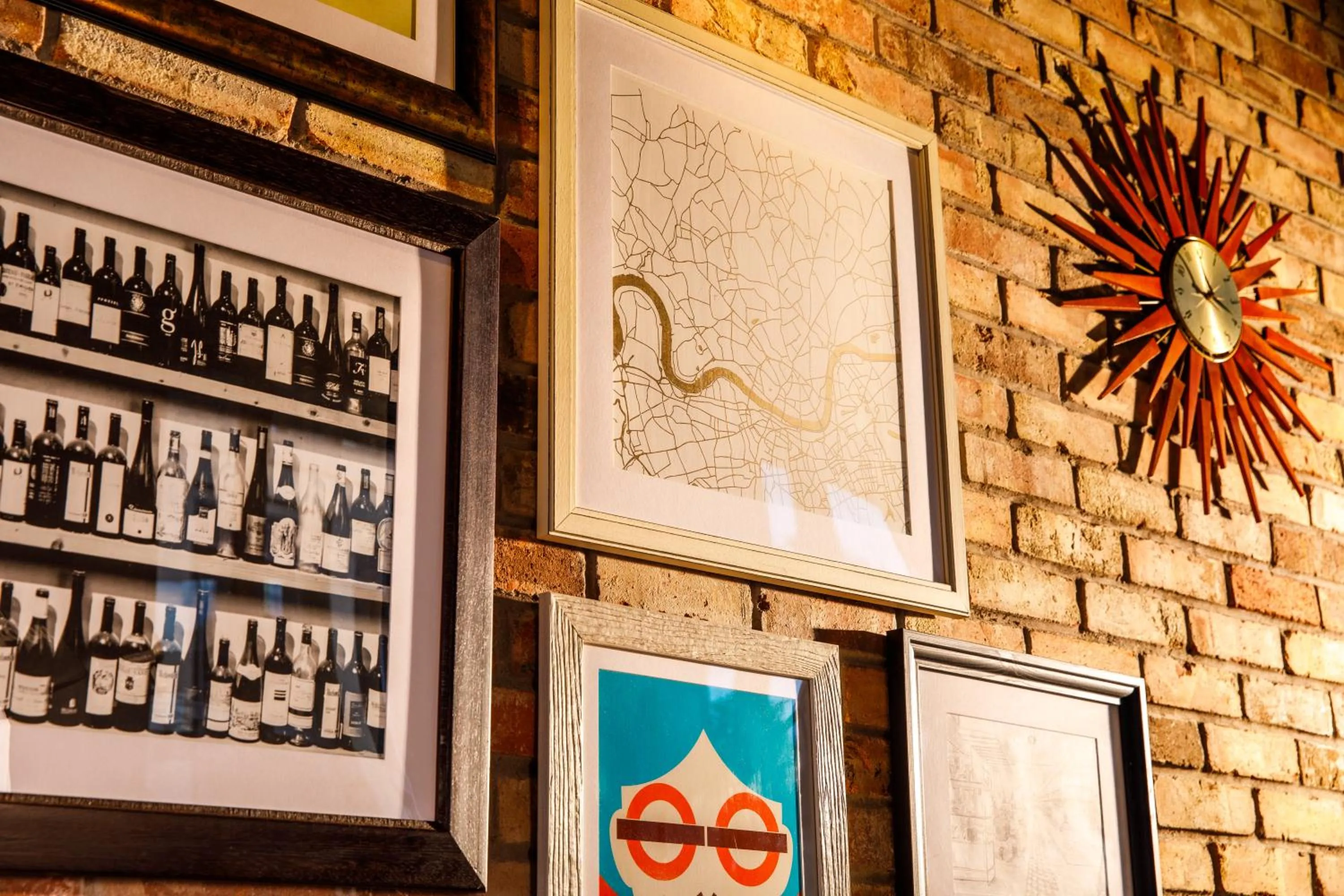 Lobby or reception in ibis London Canning Town