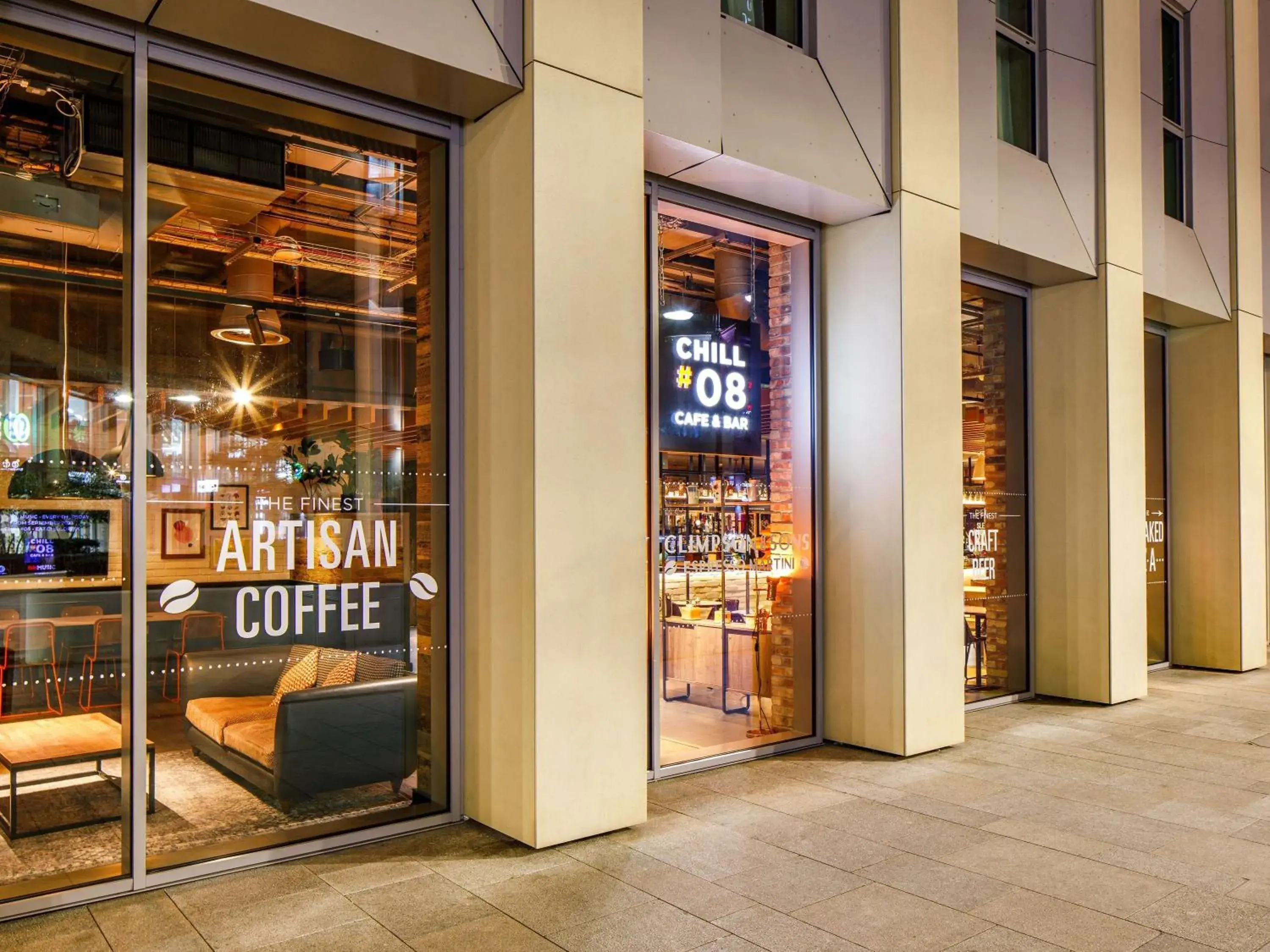 Lounge or bar in ibis London Canning Town Lounge or bar in ibis London Canning Town