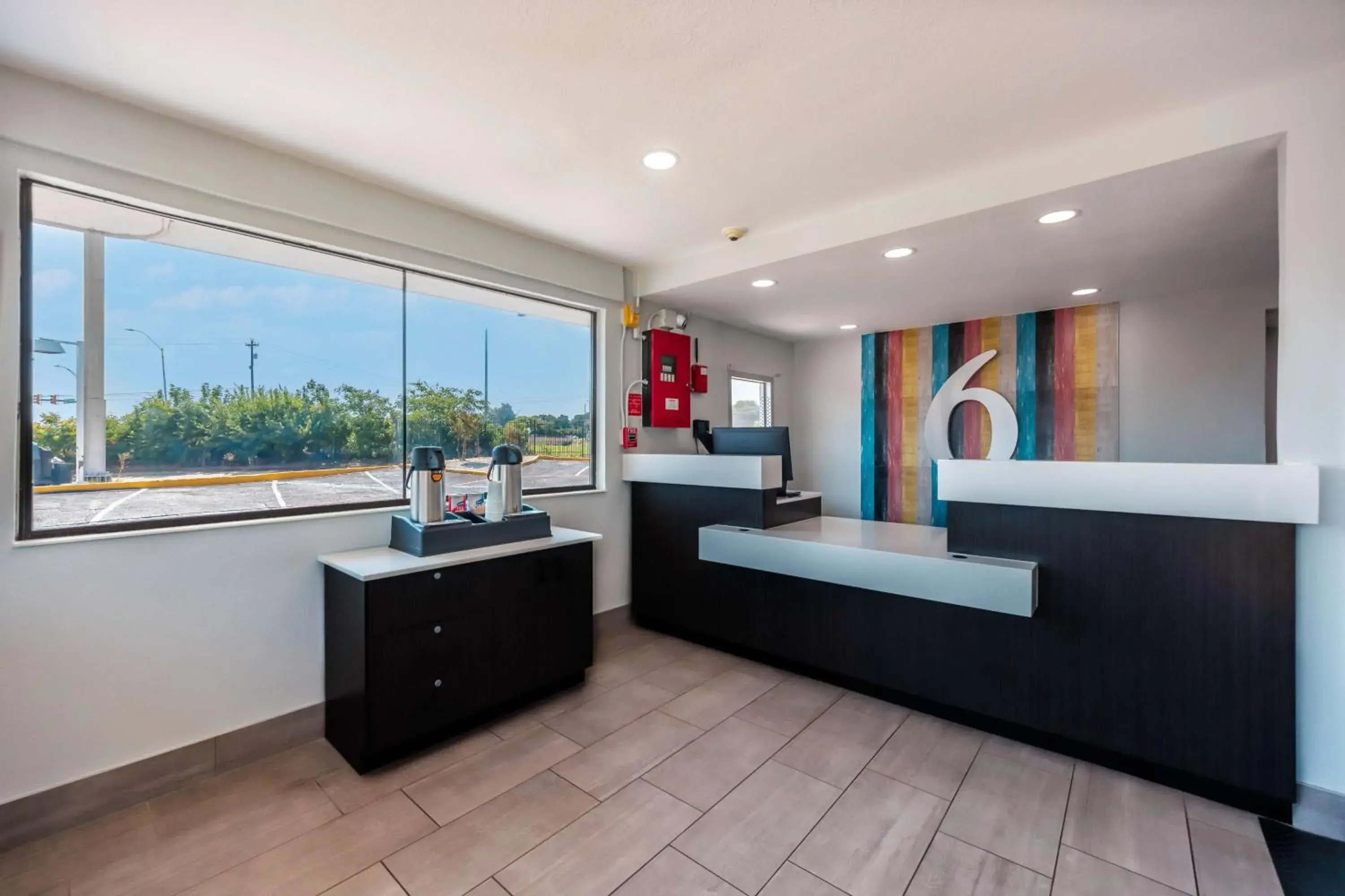 Lobby or reception, Bed in Motel 6 Fort Worth, TX East Lobby or reception, Bed in Motel 6 Fort Worth, TX East