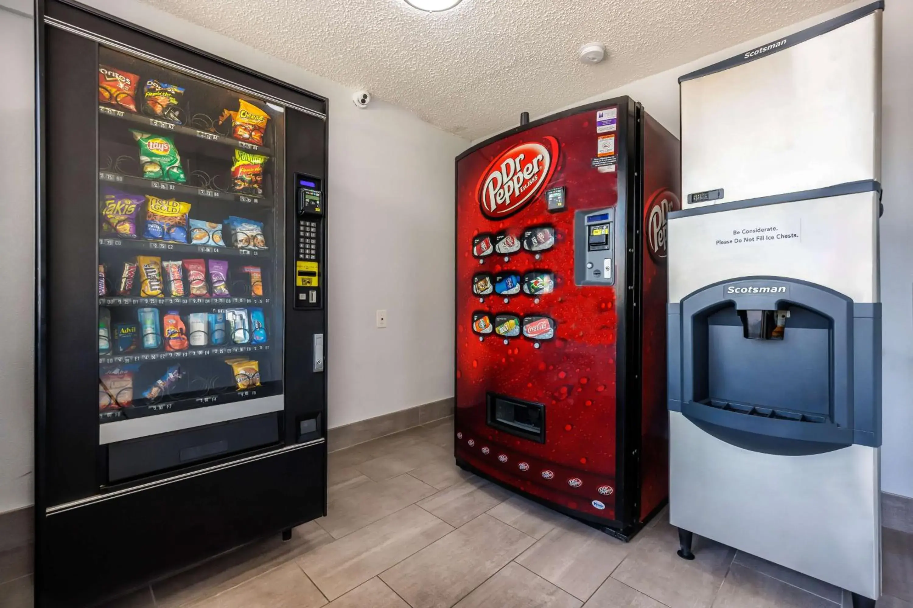 Property building in Motel 6 Fort Worth, TX East Property building in Motel 6 Fort Worth, TX East