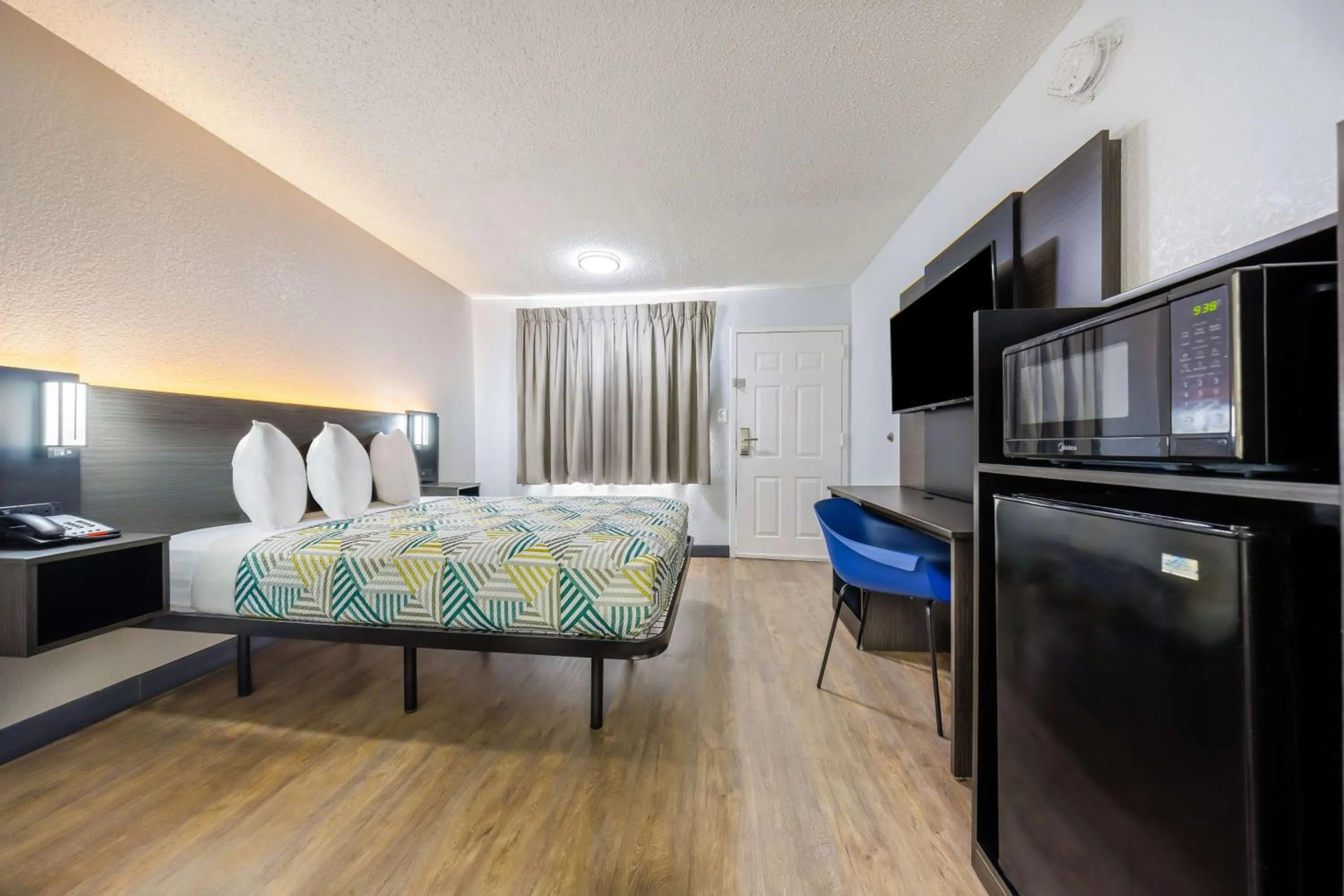 Bedroom, Bed in Motel 6 Fort Worth, TX East