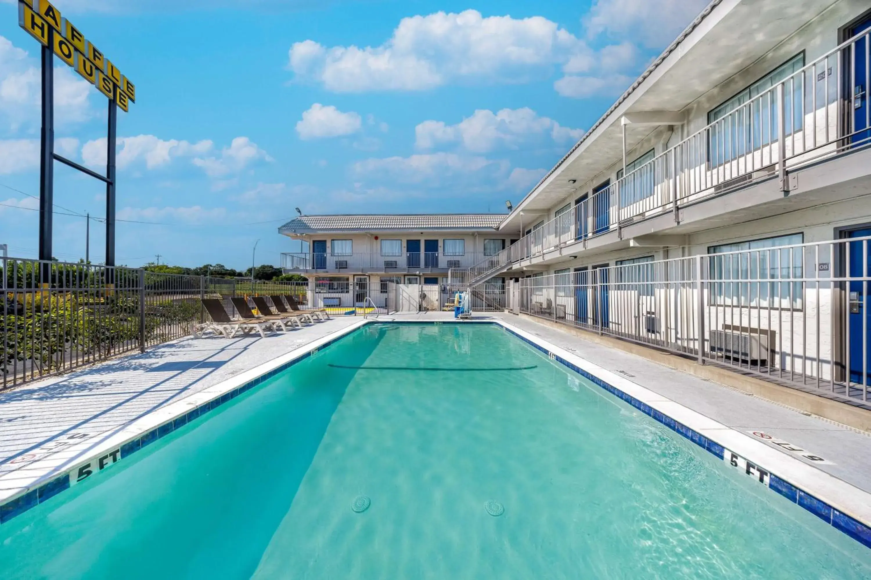 Pool view in Motel 6 Fort Worth, TX East Pool view in Motel 6 Fort Worth, TX East