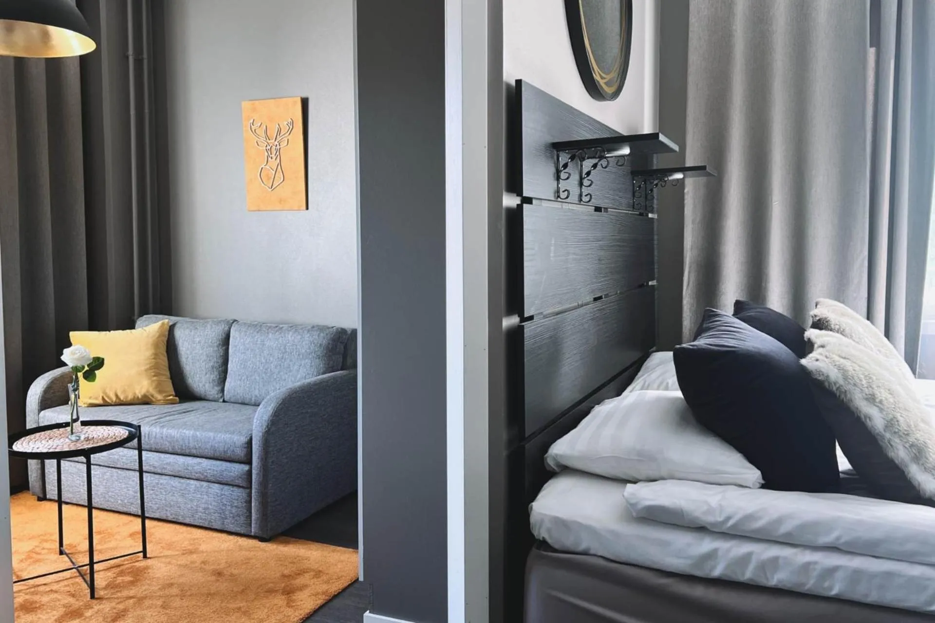 Hotel Golden Circle Suites