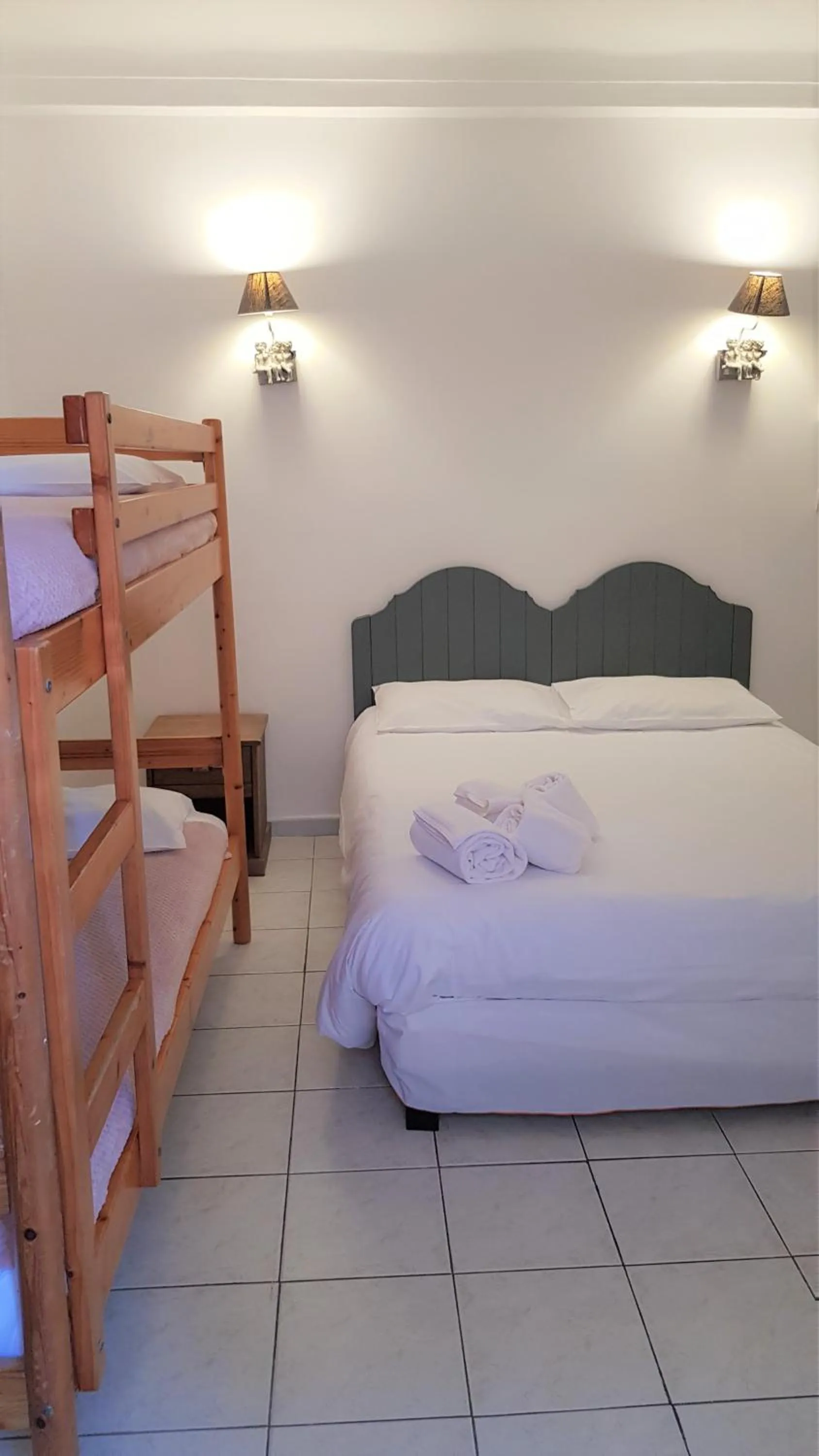 Bed in Hôtel Restaurant le Bellevue