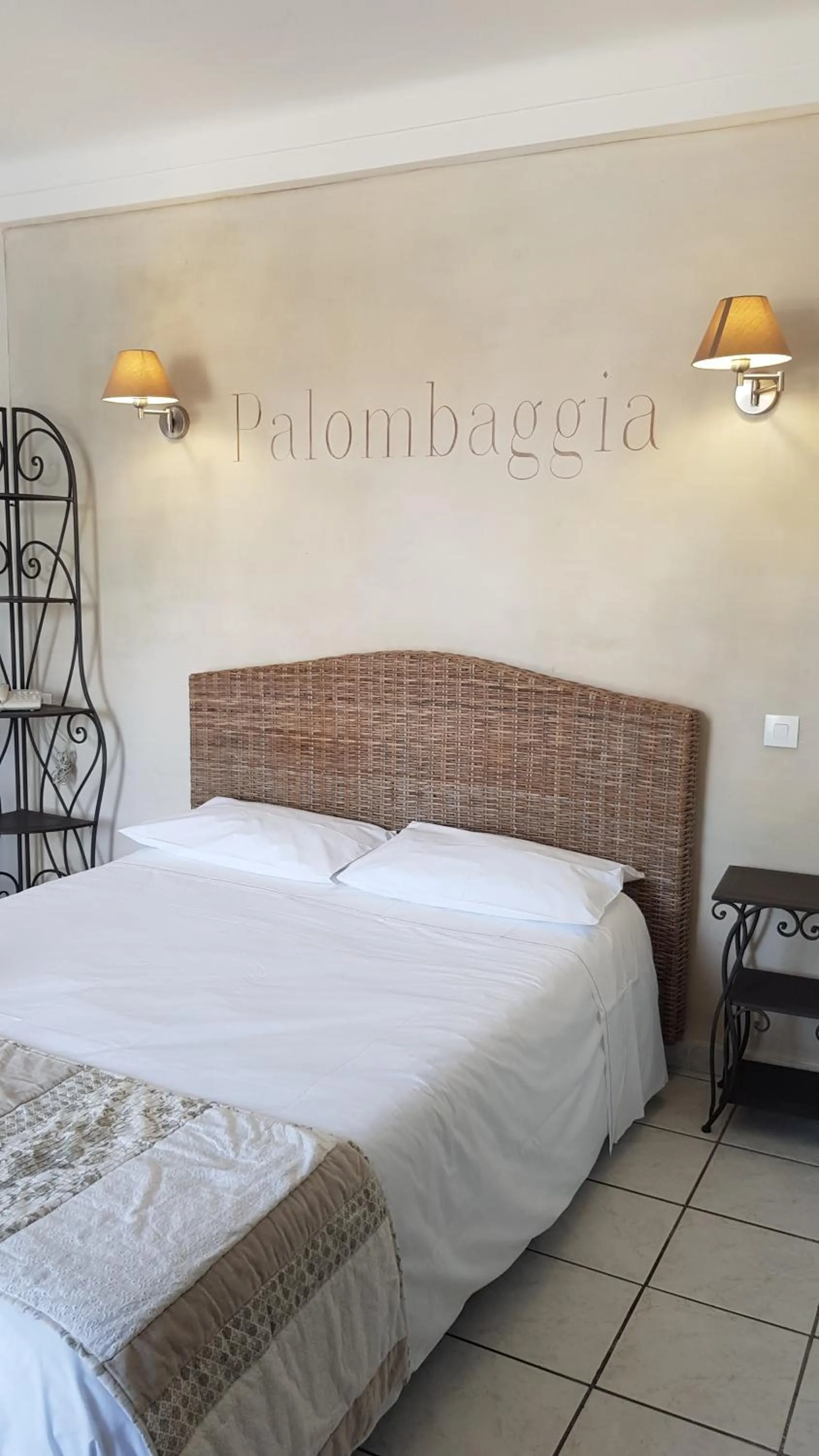 Bed in Hôtel Restaurant le Bellevue