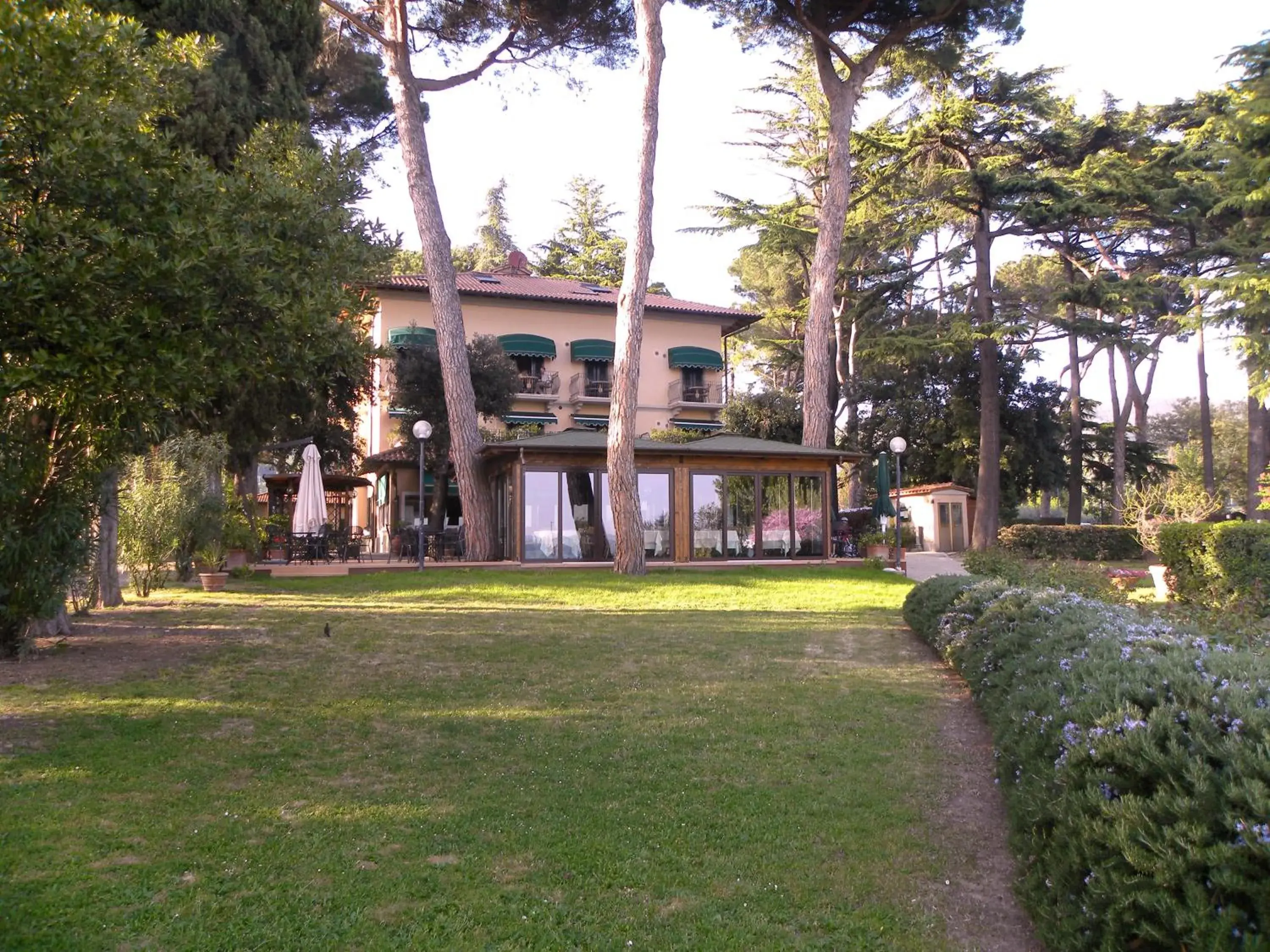 Property building, Garden in Hotel Kursaal