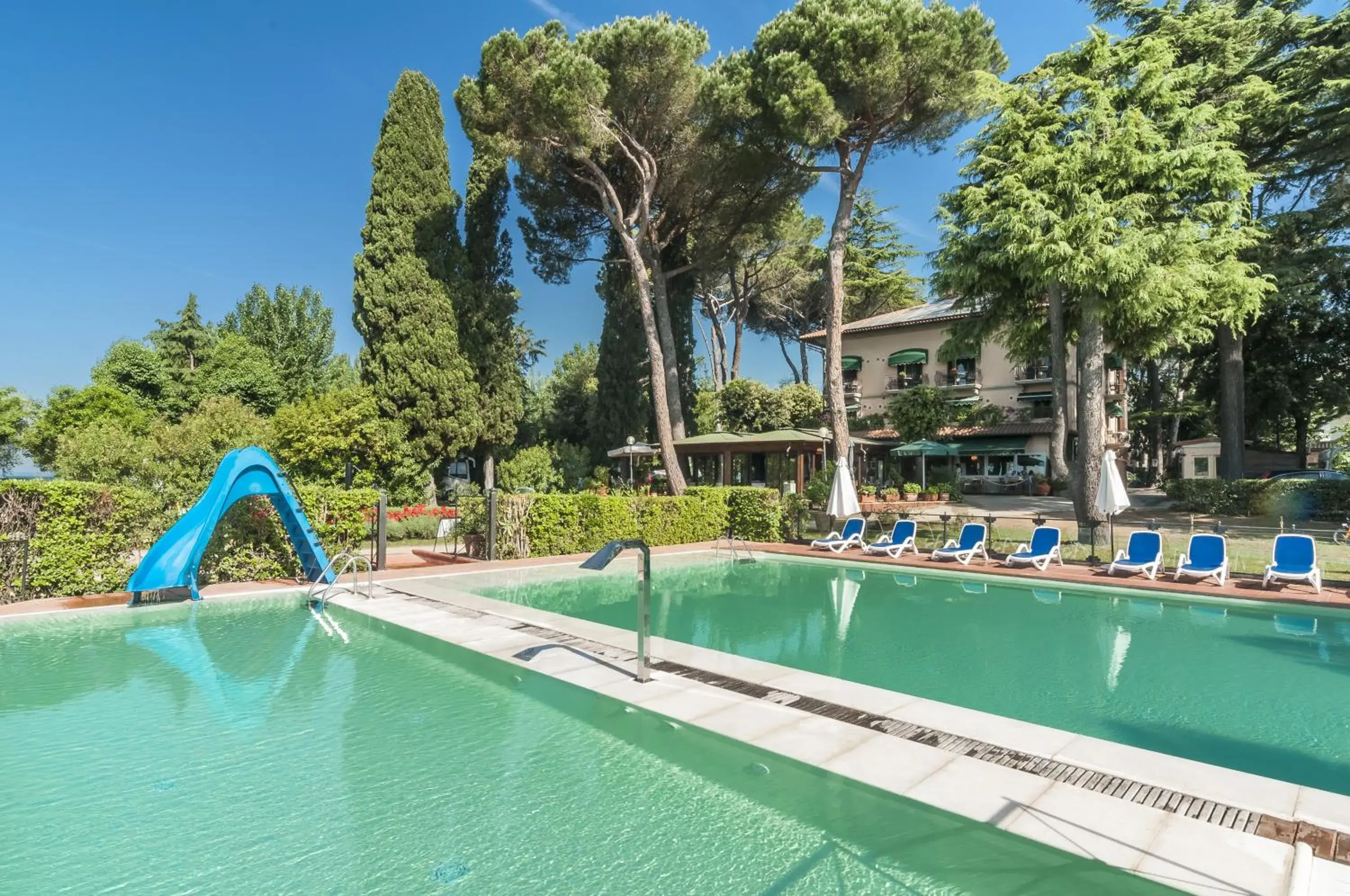 Swimming Pool in Hotel Kursaal