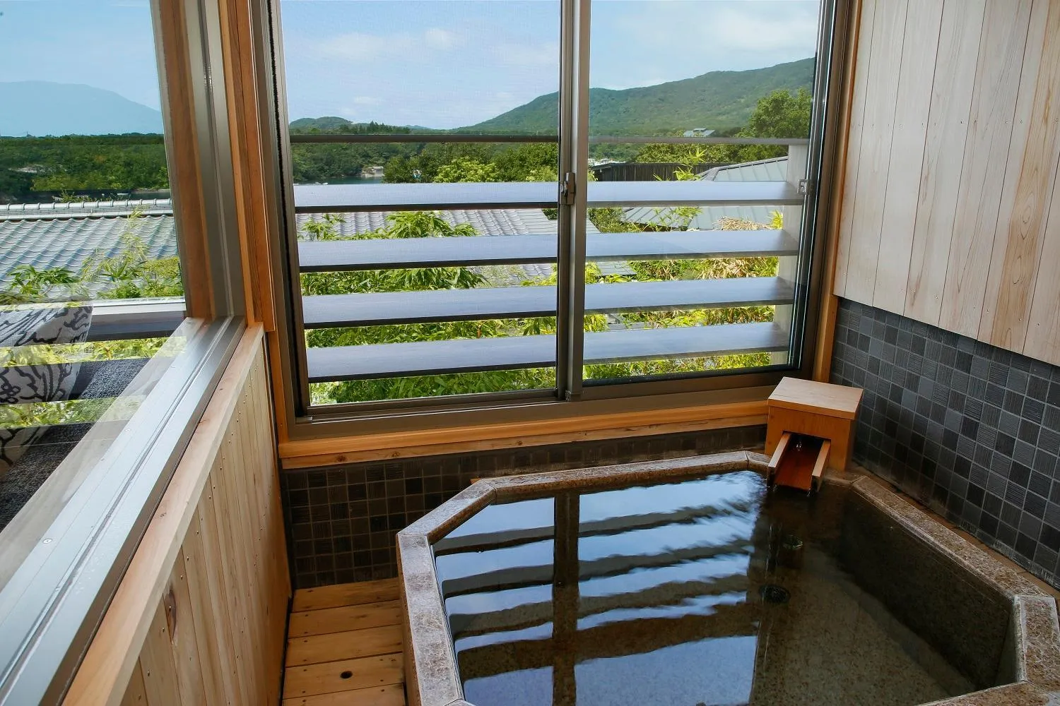 Bathroom in Teisho Basaratei