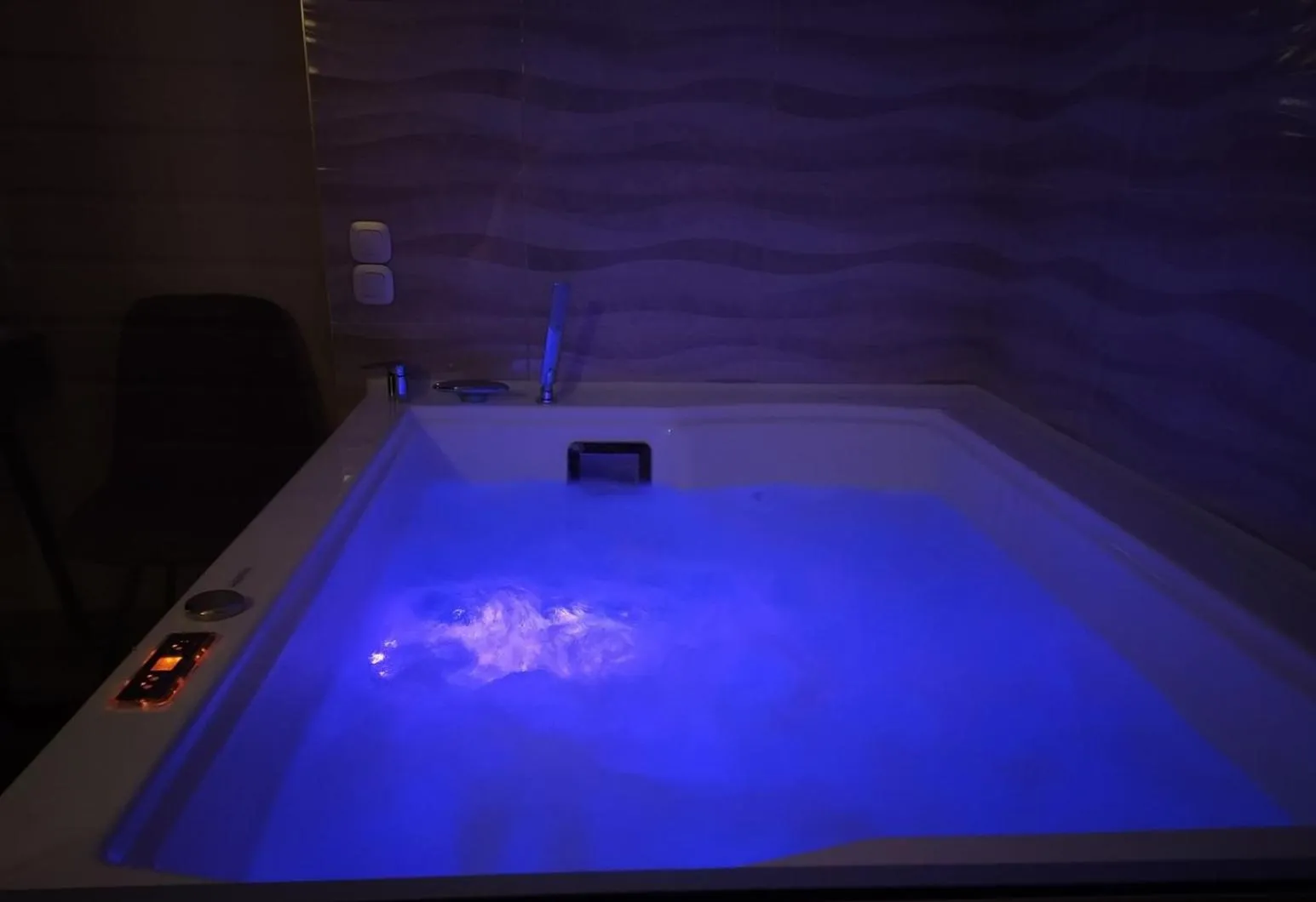 Night in Olympus View Rooms Sauna & Spa