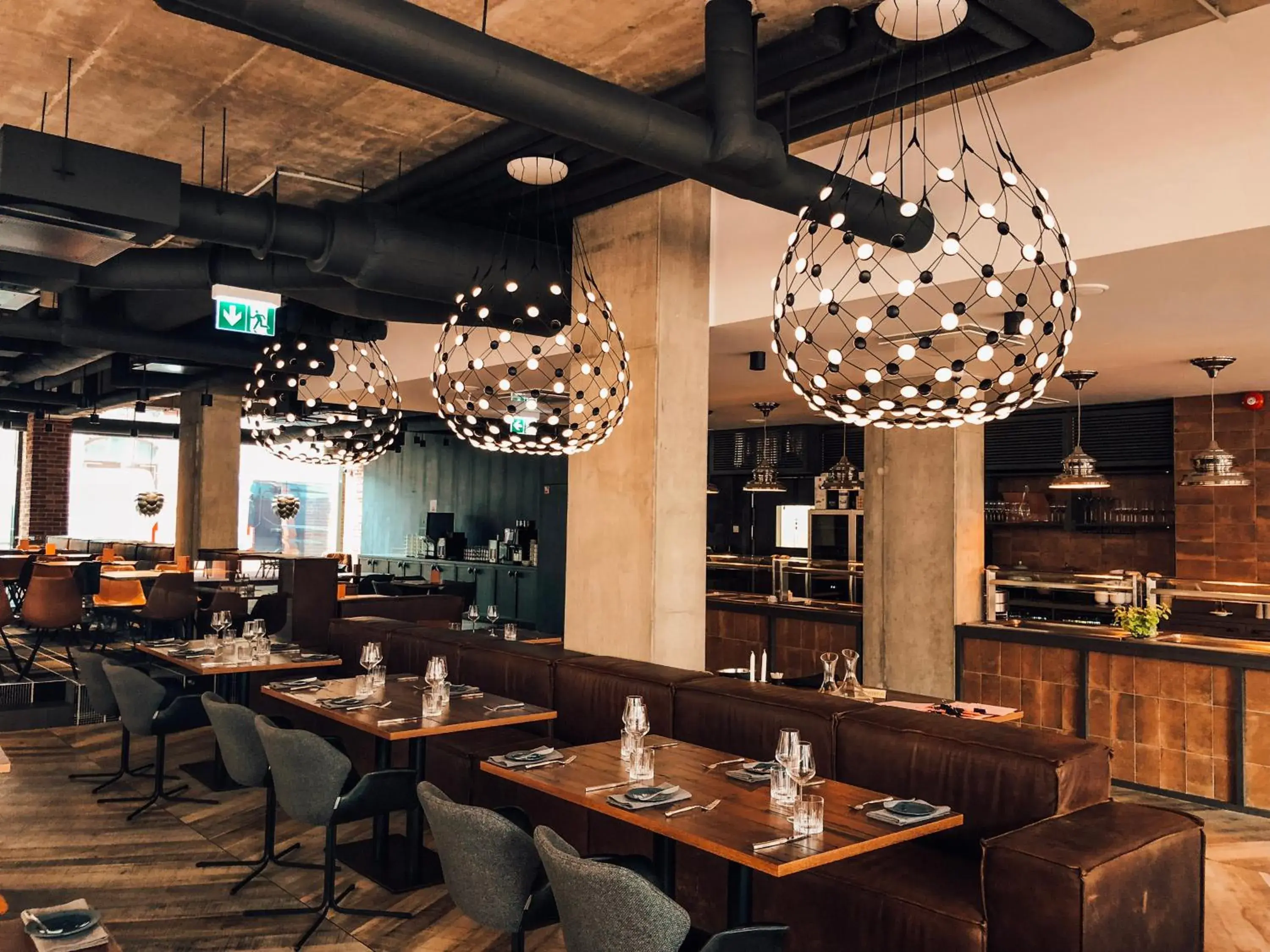 Restaurant/places to eat in Metropol Spa Hotel Restaurant/places to eat in Metropol Spa Hotel