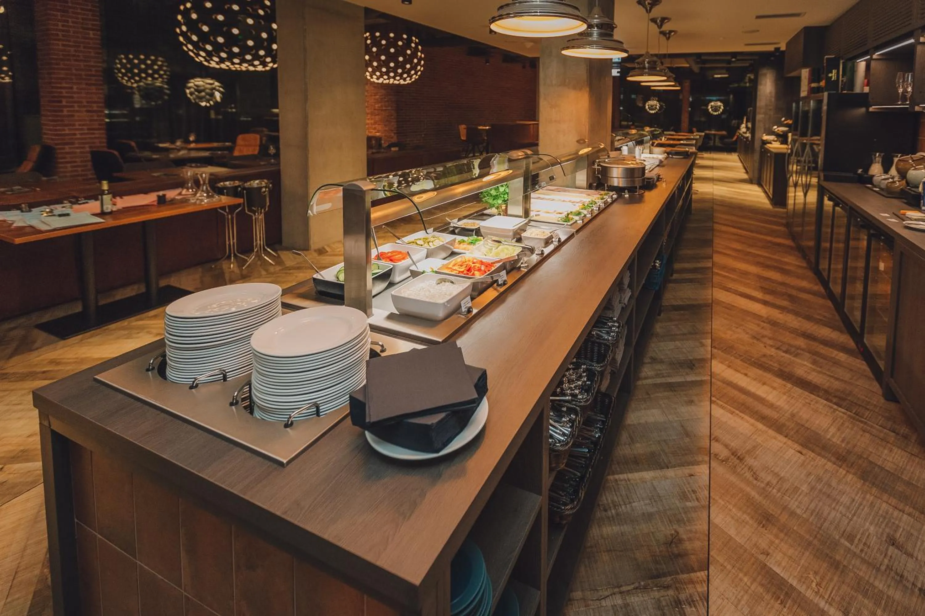 Continental breakfast in Metropol Spa Hotel