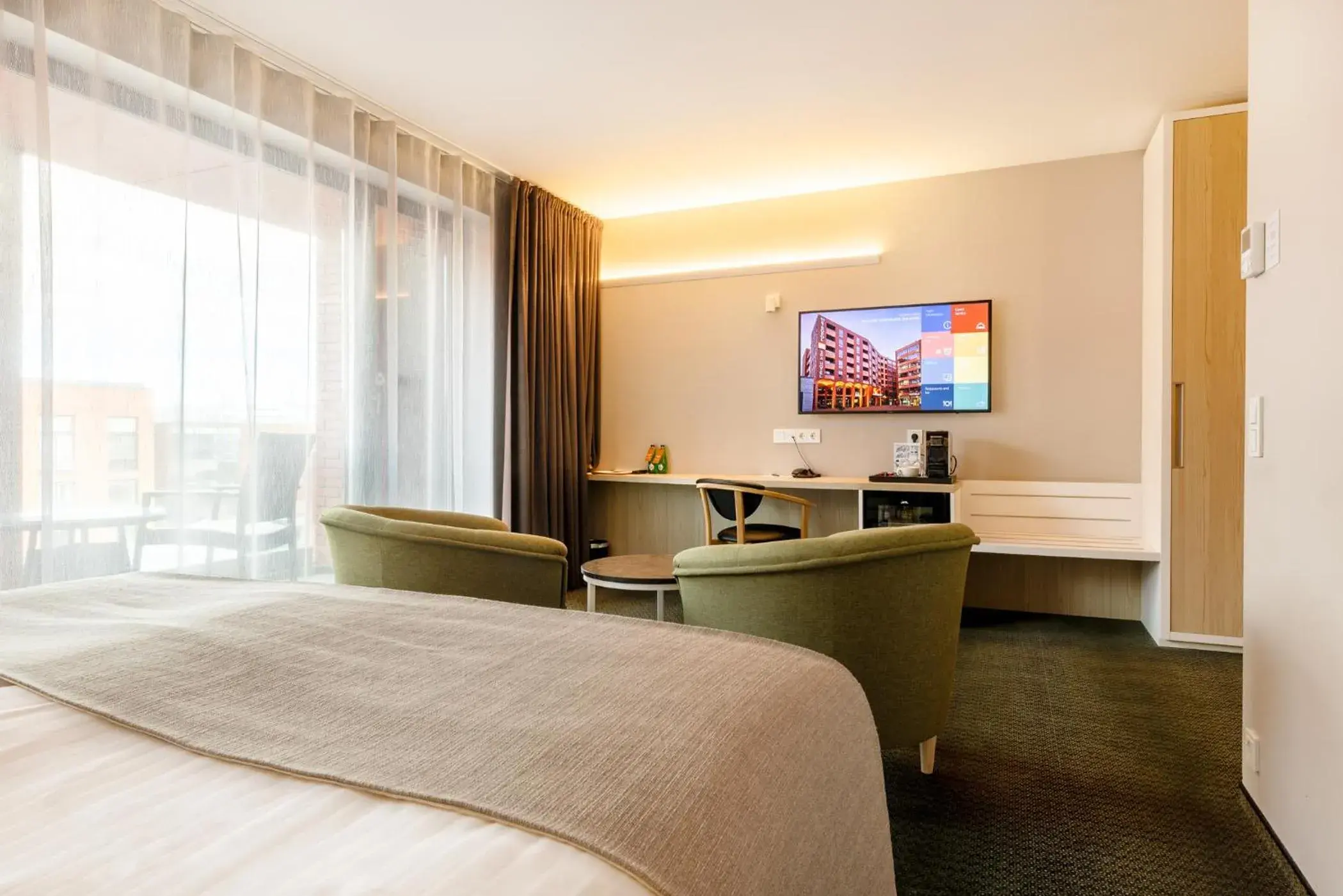 Photo of the whole room, Bed in Metropol Spa Hotel Photo of the whole room, Bed in Metropol Spa Hotel