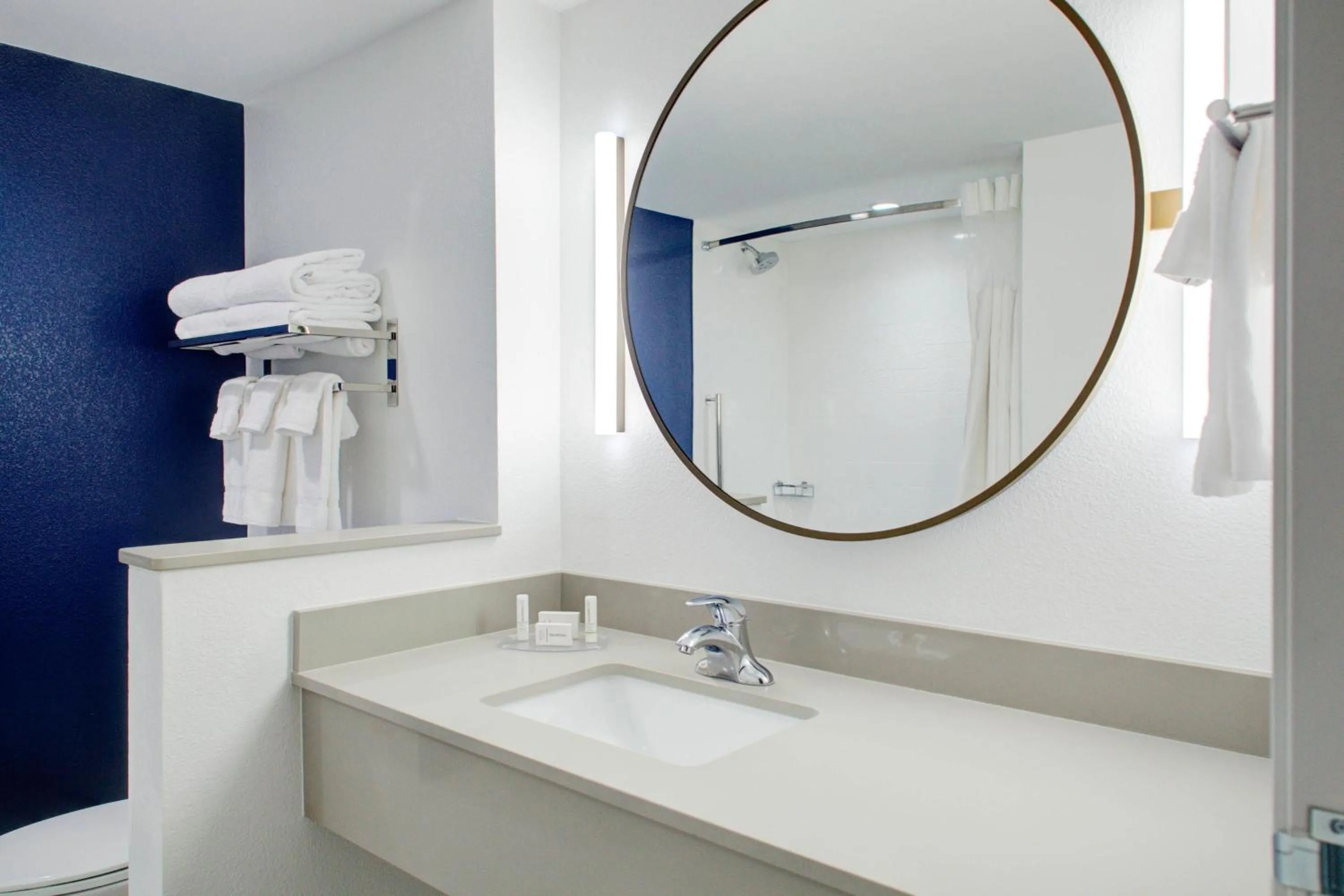 Bathroom in Fairfield by Marriott Inn and Suites Boulder Broomfield Interlocken