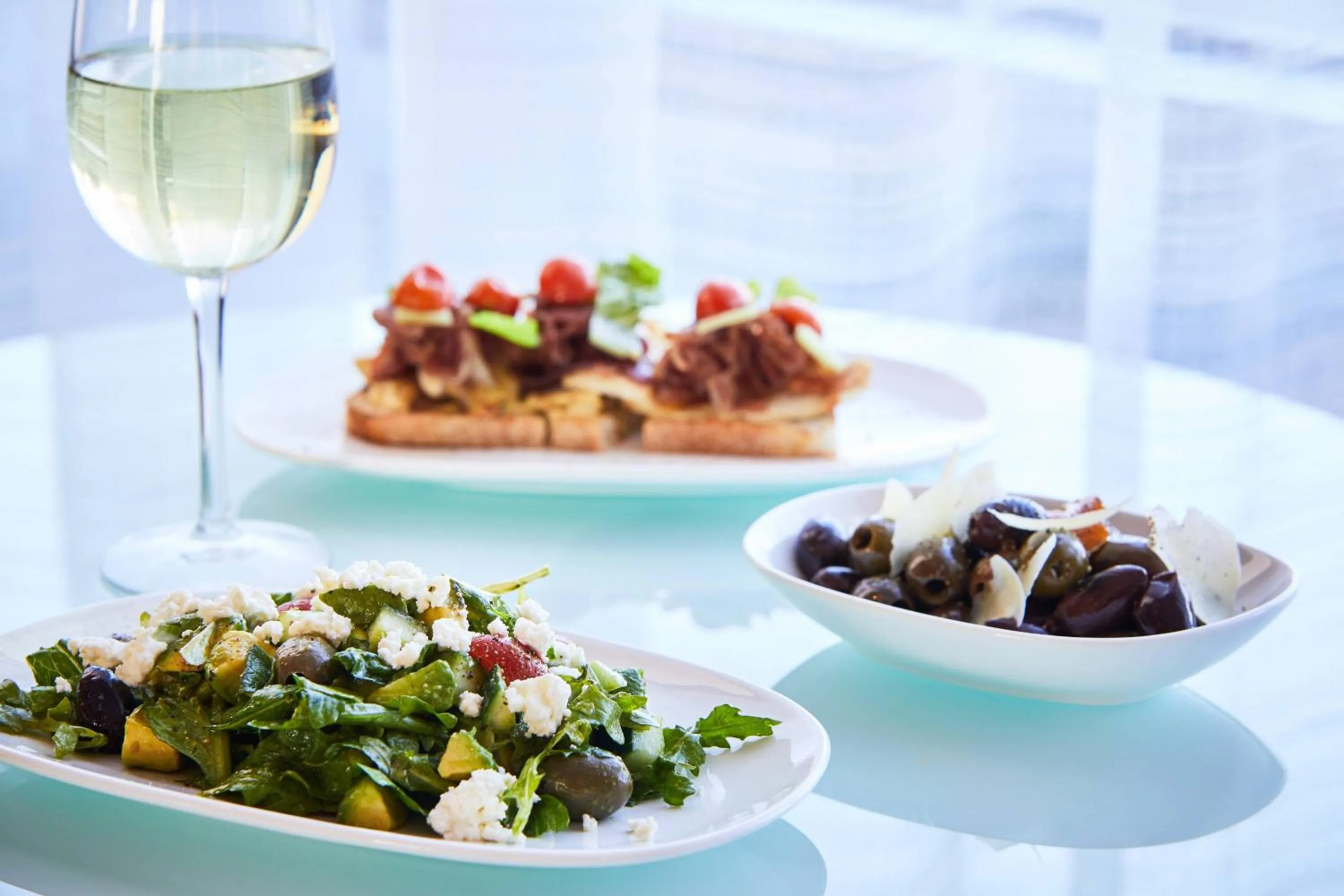 Lounge or bar in AC Hotel by Marriott Minneapolis West End