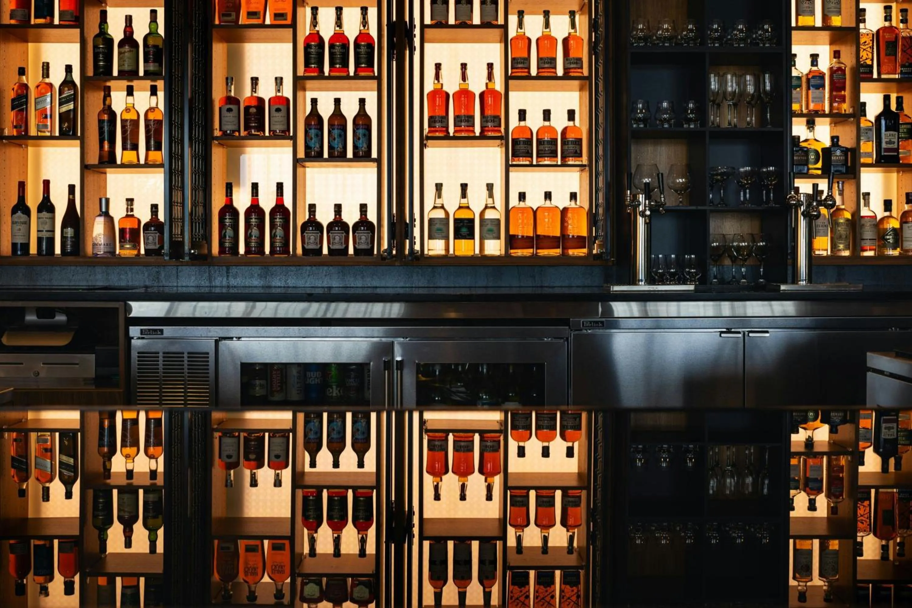 Lounge or bar in AC Hotel by Marriott Minneapolis West End