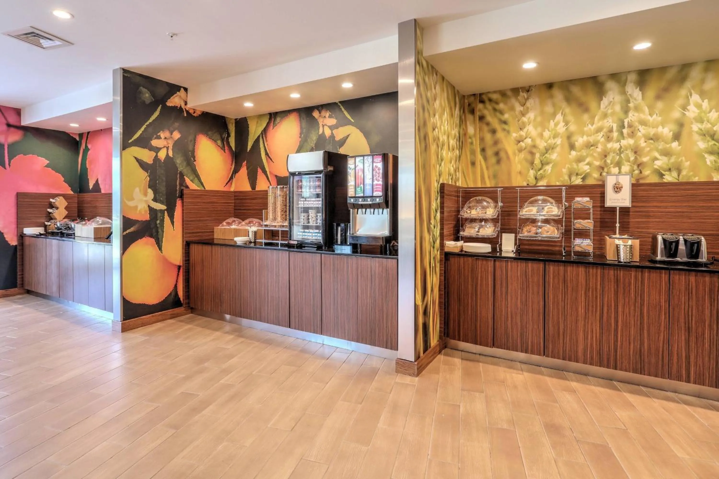 Breakfast in Fairfield Inn & Suites by Marriott Greenville