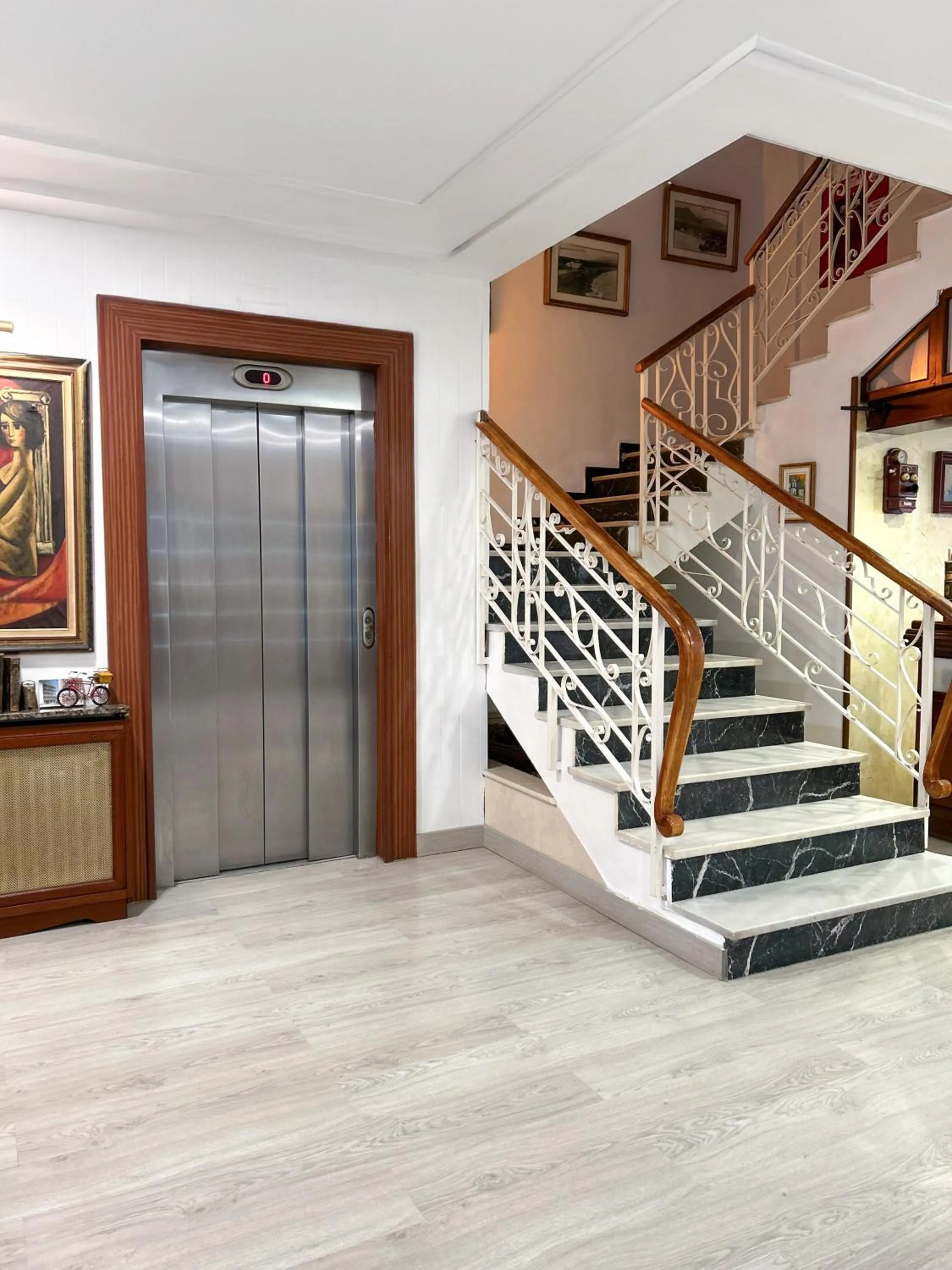 Lobby or reception in Hotel Primavera Benidorm