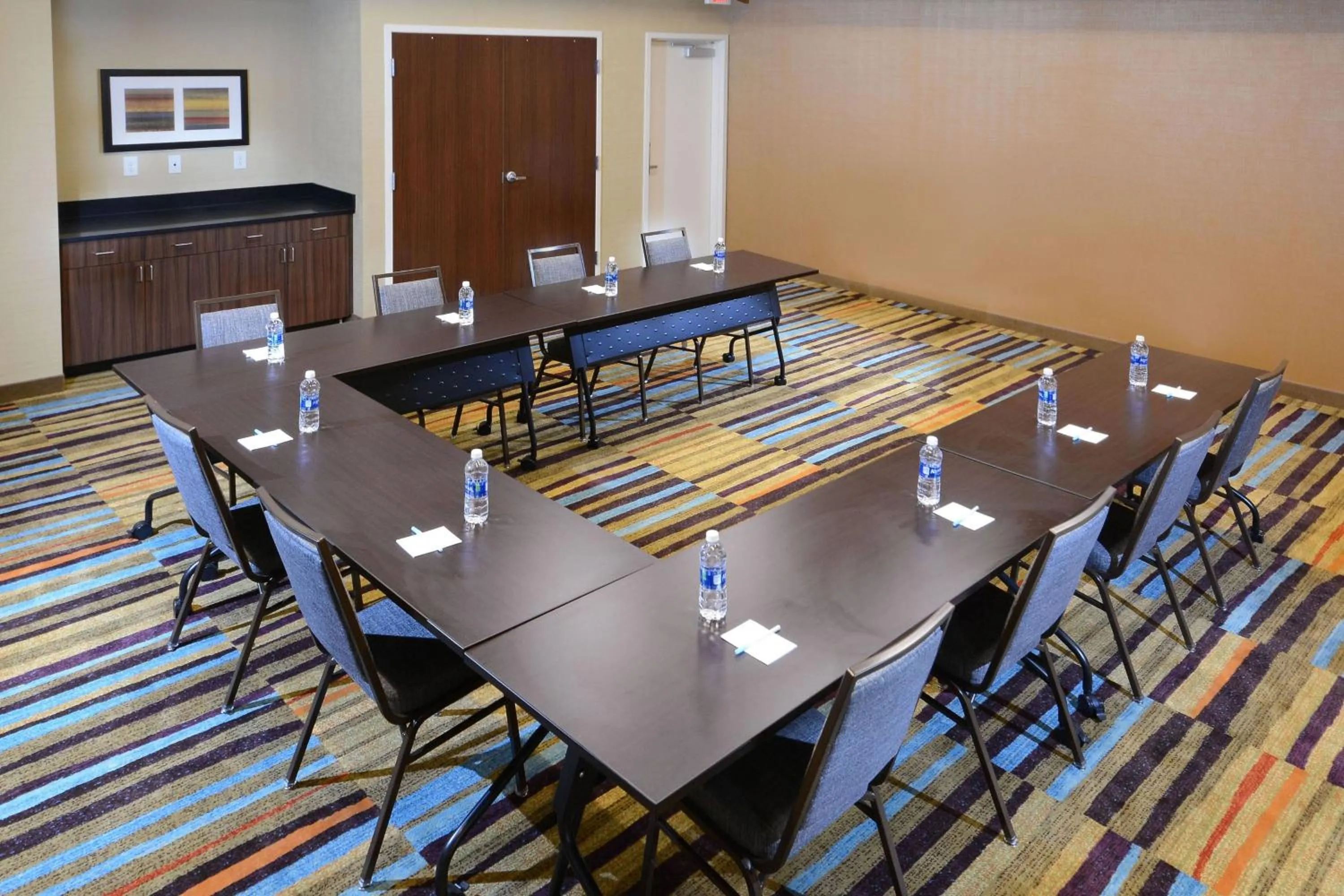Meeting/conference room in Fairfield Inn & Suites by Marriott Raleigh Capital Blvd./I-540
