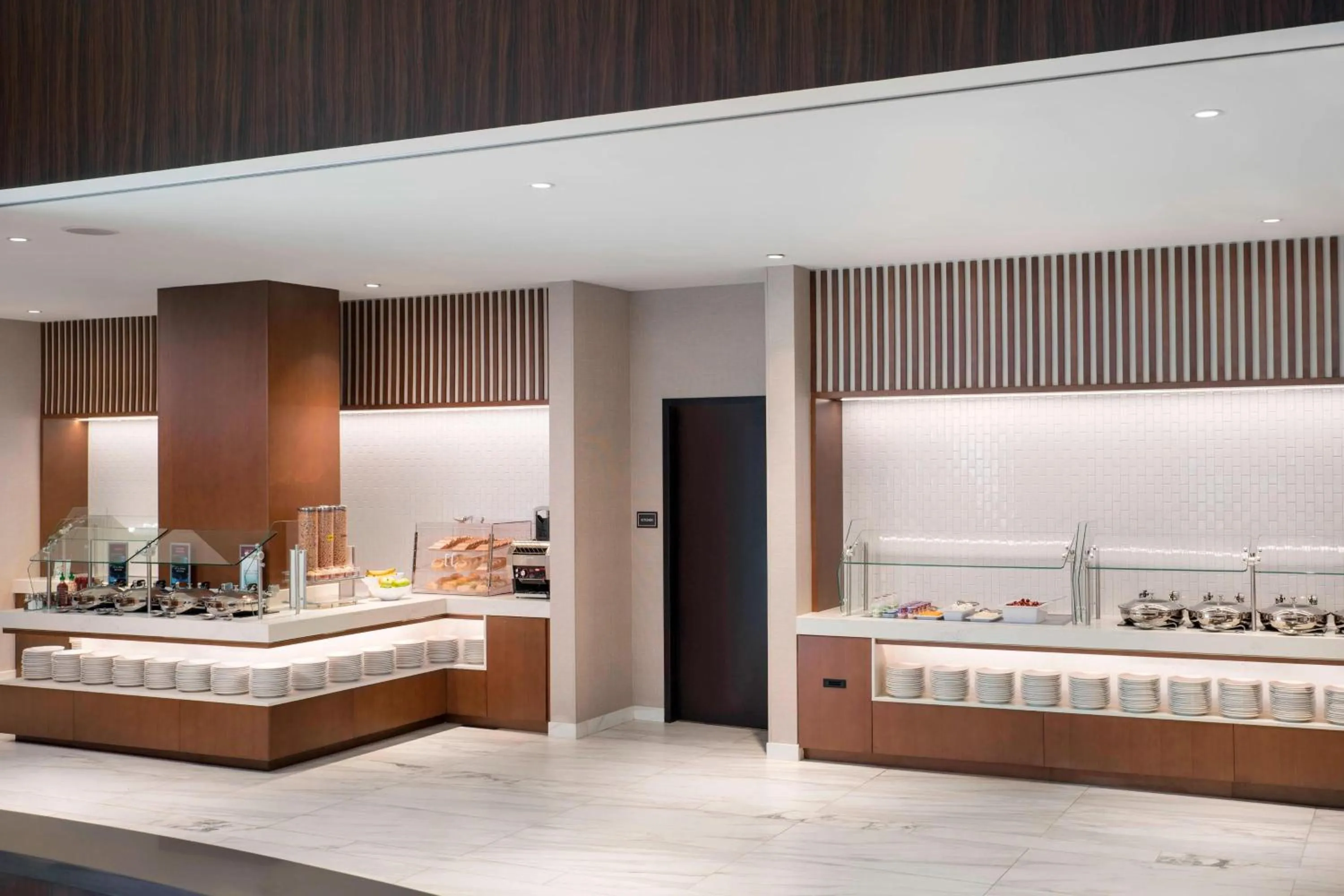 Breakfast in Residence Inn by Marriott Seattle Downtown Convention Center