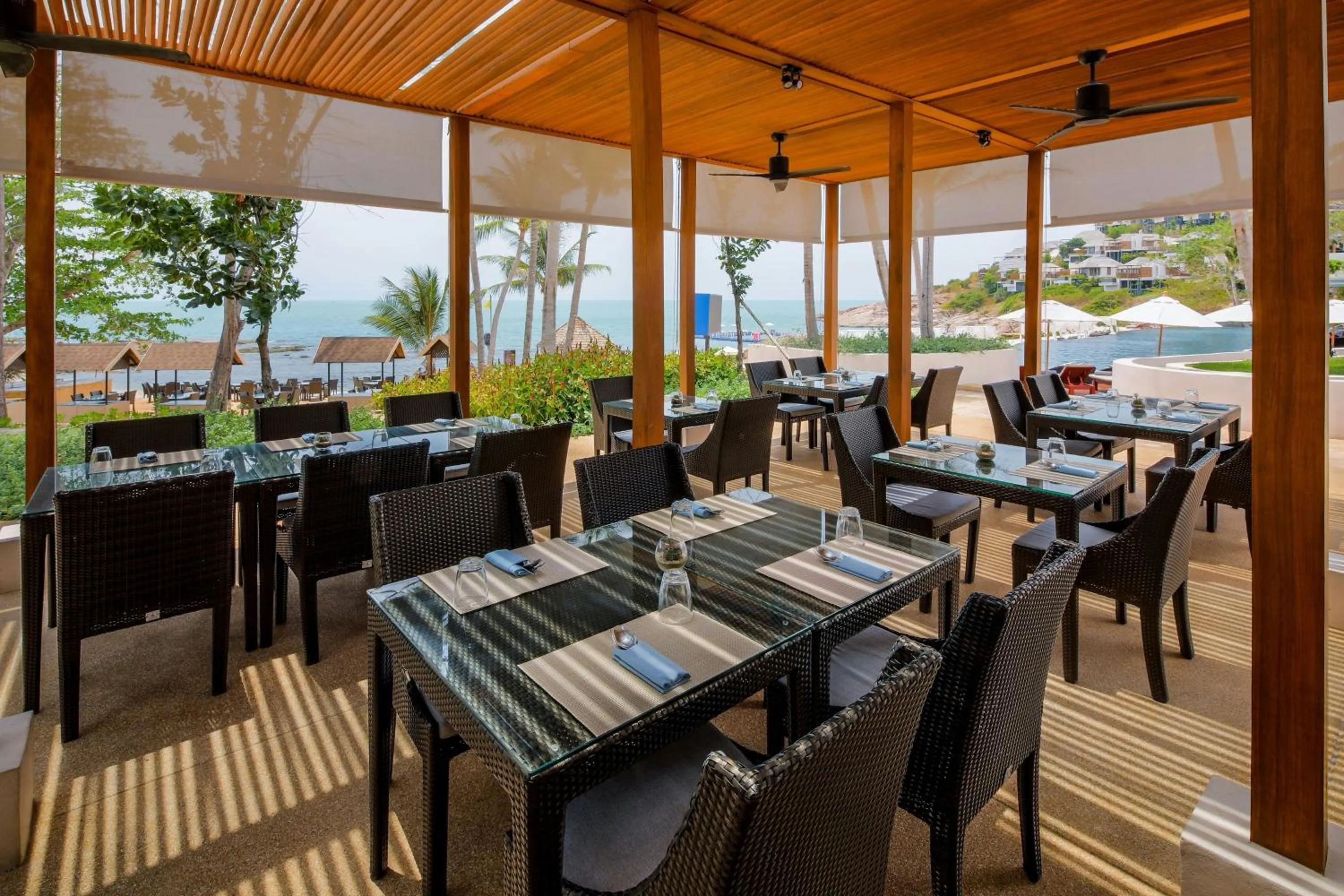Restaurant/places to eat in The Ritz-Carlton, Koh Samui