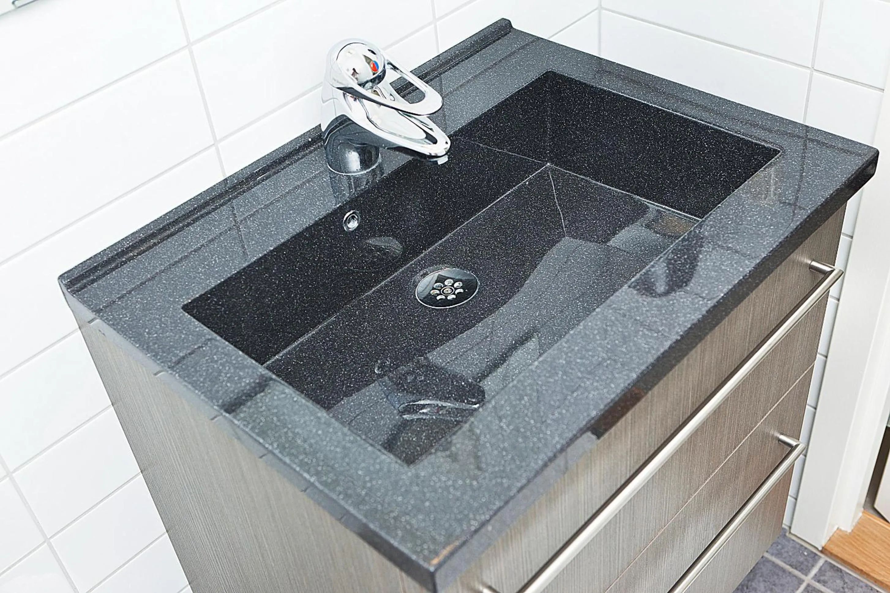 Bathroom in EttSmart Hotell