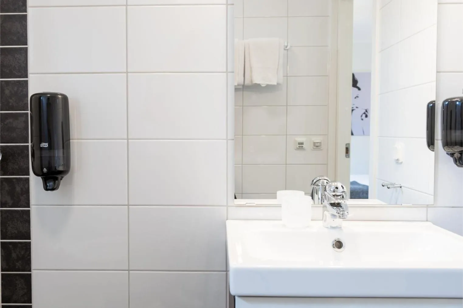 Bathroom in EttSmart Hotell