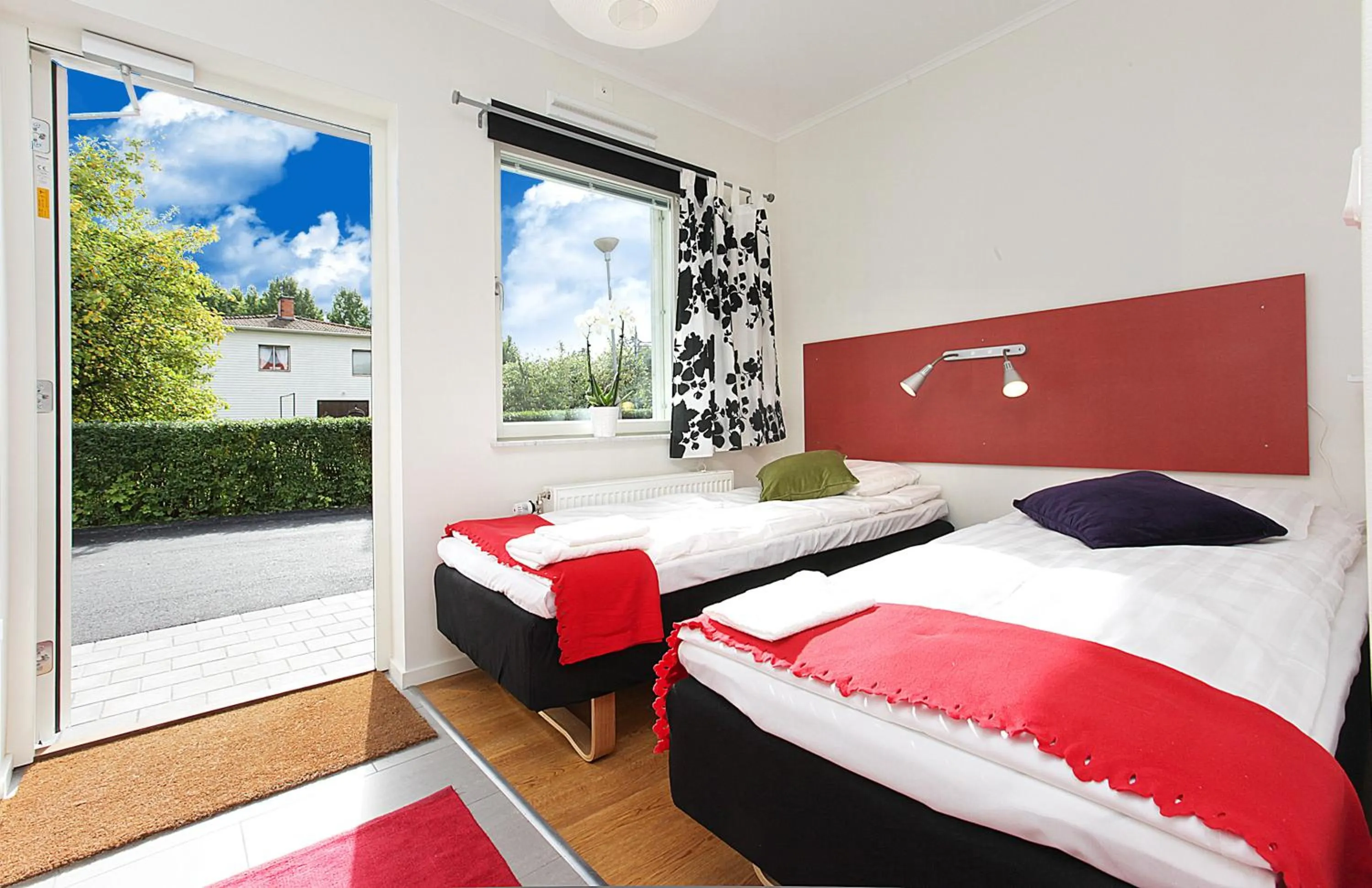 Bed in EttSmart Hotell