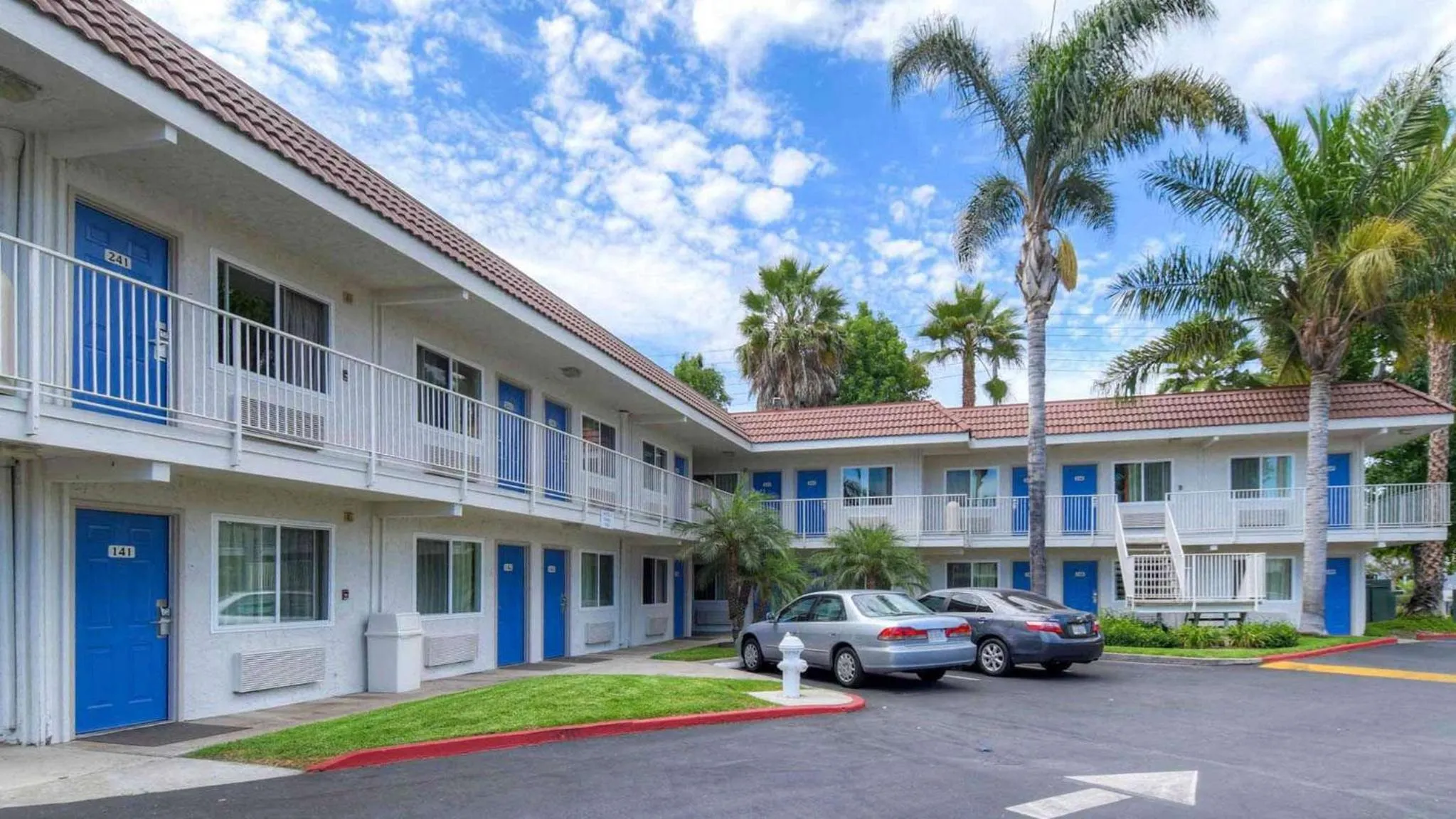 Property building in Motel 6-Costa Mesa, CA