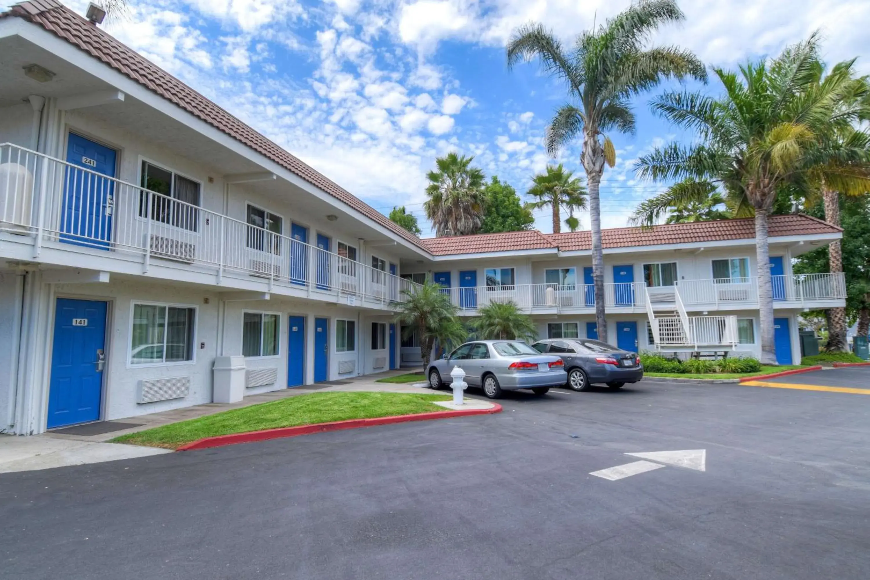 Property building in Motel 6-Costa Mesa, CA Property building in Motel 6-Costa Mesa, CA