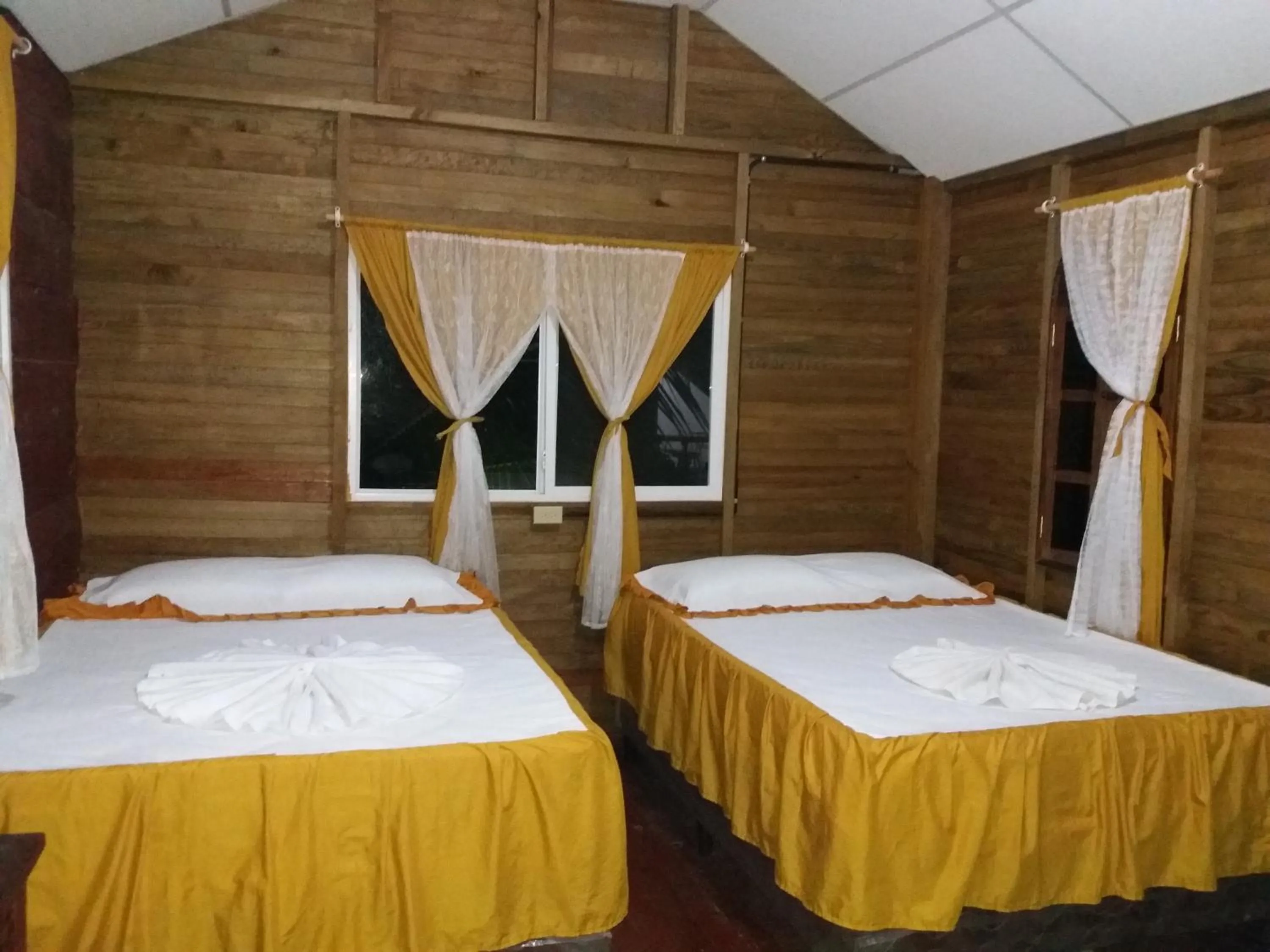 Family Bungalow in Hotel y Restaurante La Cabaña el Viajero
