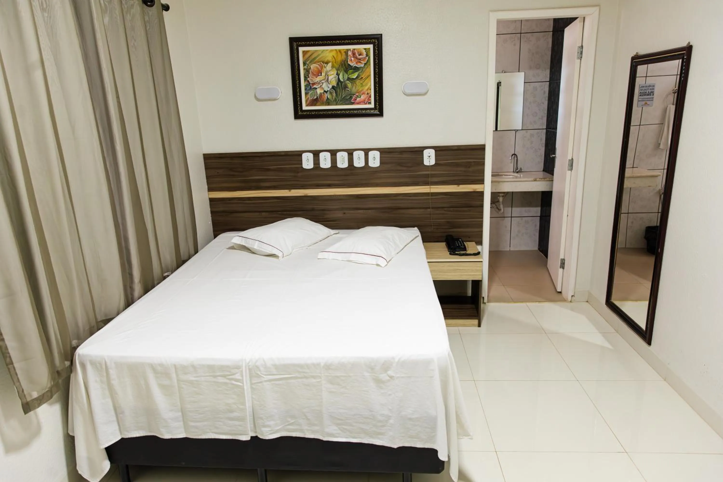 Bed in Pôr do Sol Hotel