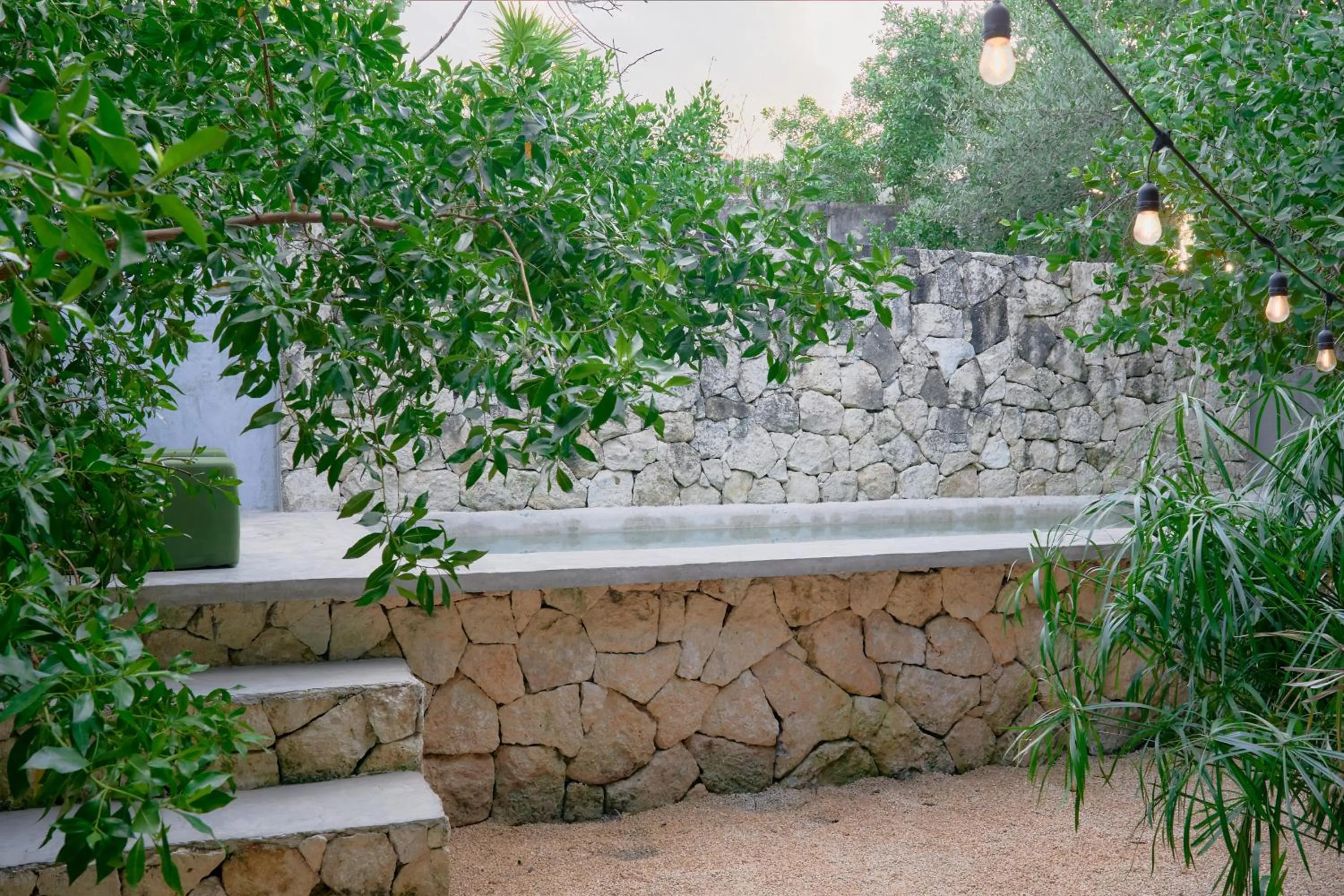Swimming pool in Amor Rooms