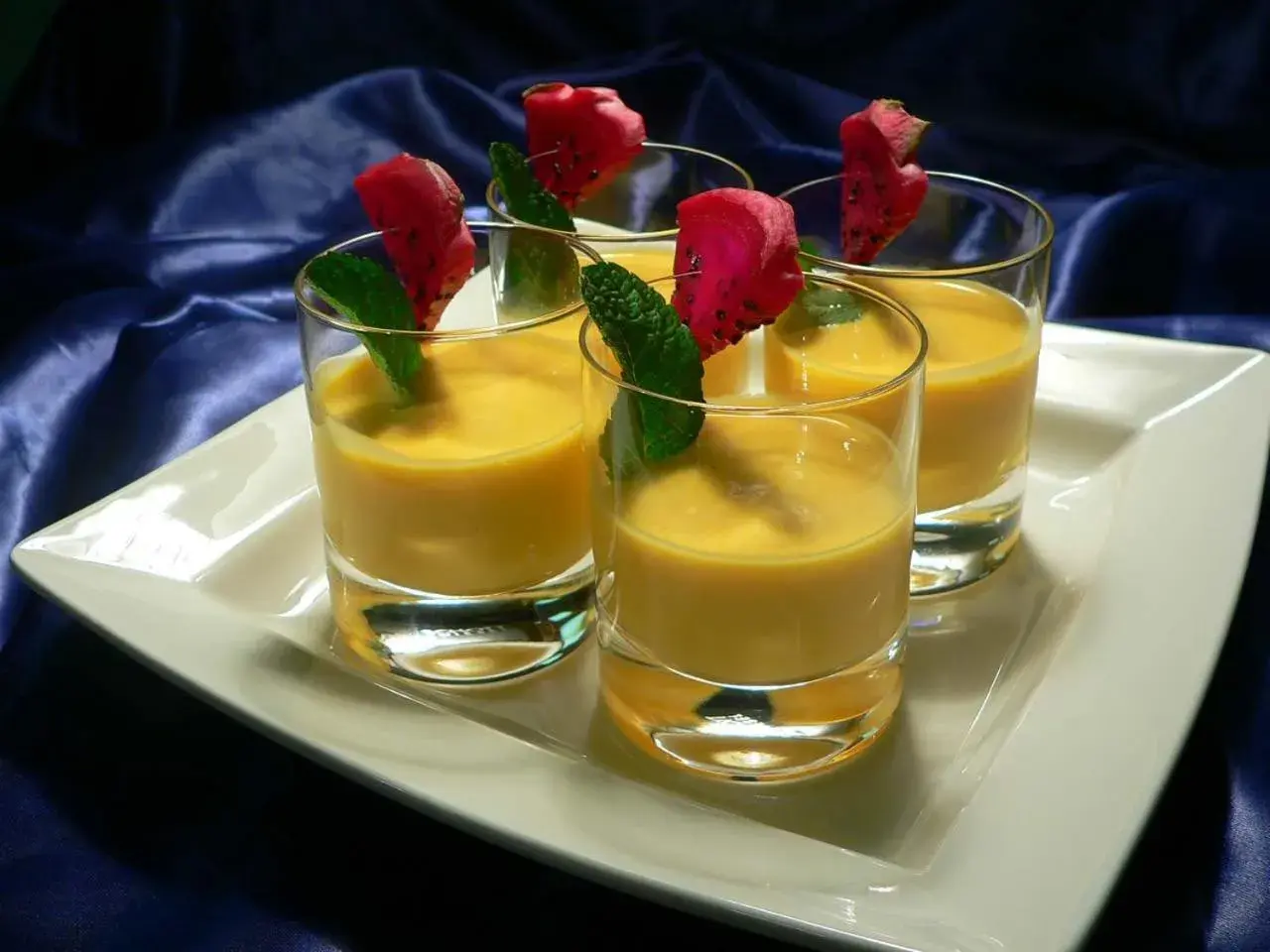 Restaurant/places to eat in Retaj Moroni Restaurant/places to eat in Retaj Moroni